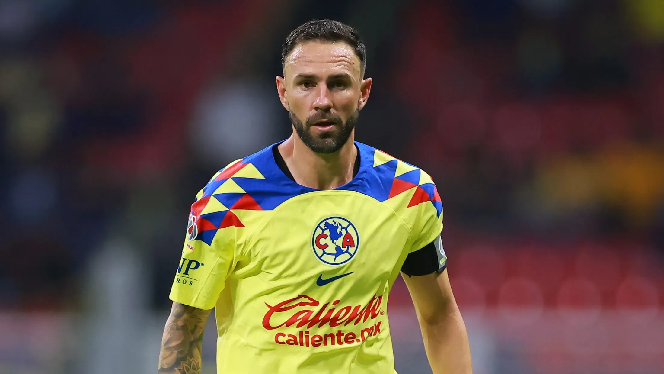 Miguel Layun creó un video como respuesta al anterior video donde el Cabecita lo toca en medio de un entrenamiento (Getty)