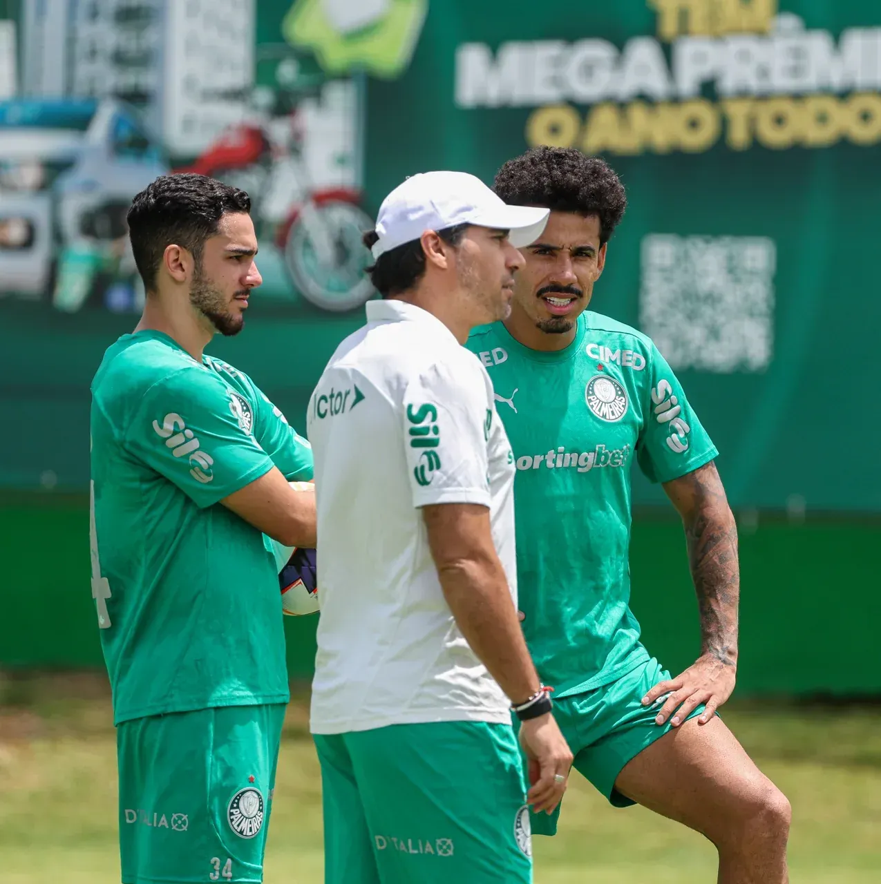 Figueiredo e Evangelista foram as ótimas notícias no Palmeiras em treino desta 3ª – Foto: Fábio Menotti/SEP