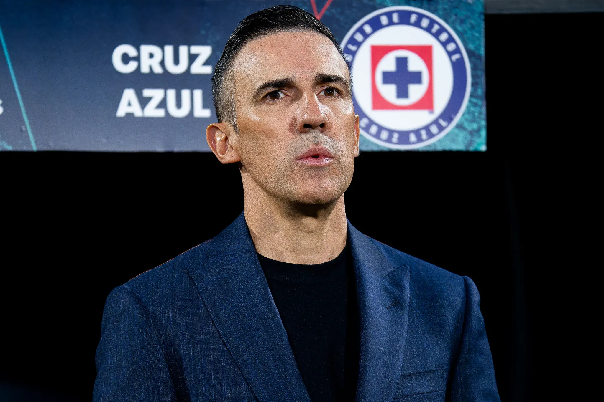 La particular reacción de Vicente Sánchez al Cruz Azul de Larcamón (Imago 7)