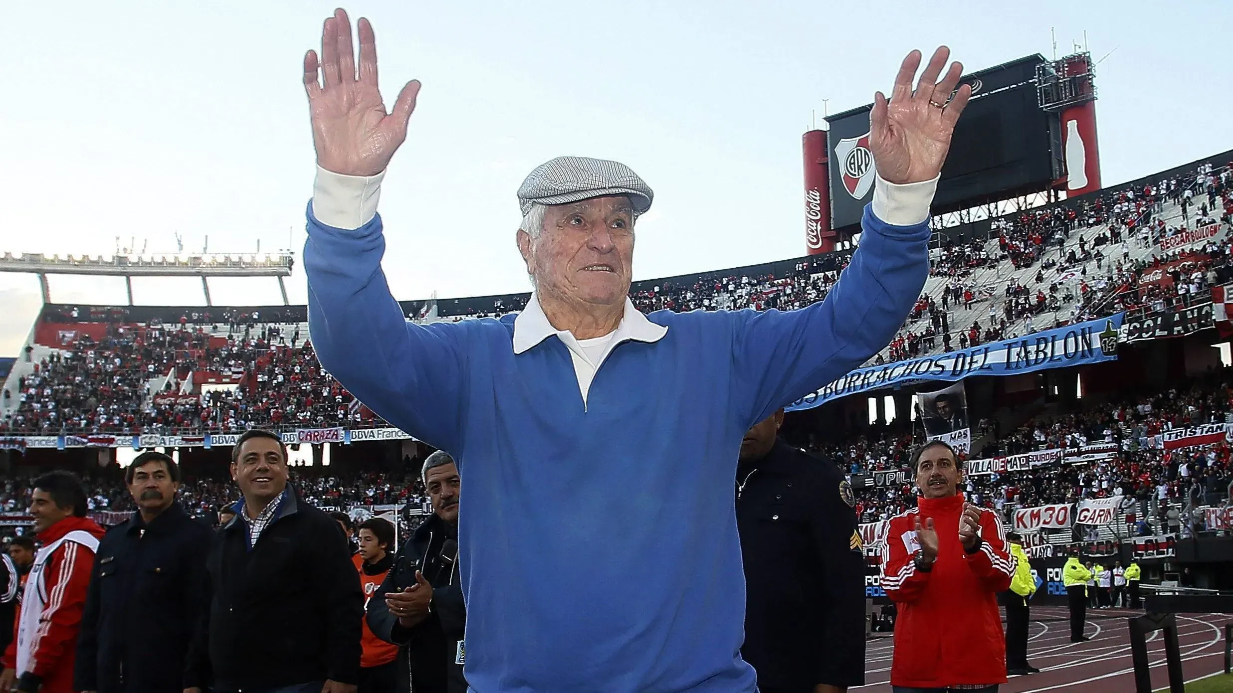 Amadeo en su homenaje en El Monumental en abri lde 2014. (Imago)