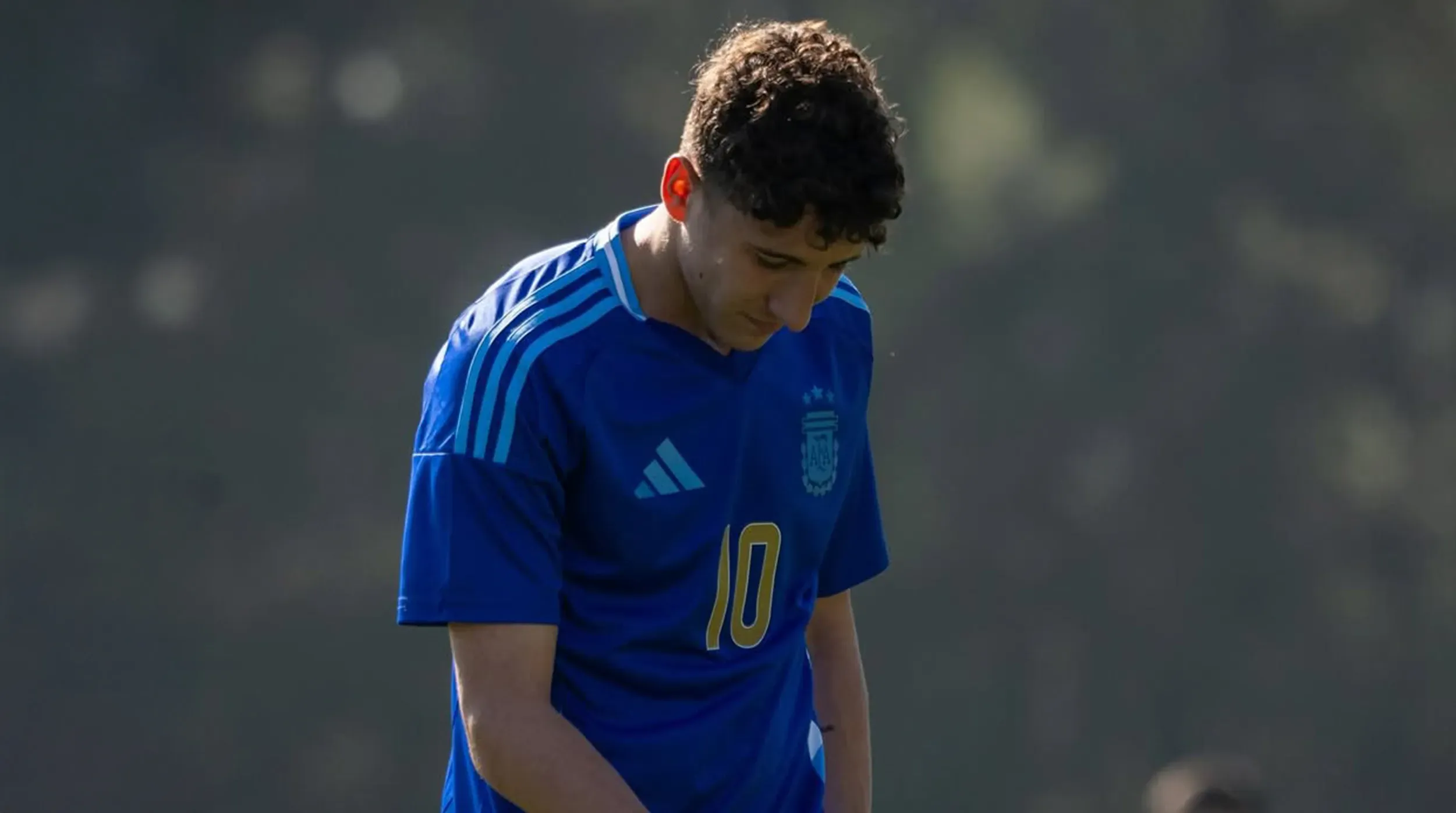 Luca Scarlato en el seleccionado juvenil argentino. (Foto: @lucaa.scarlato)