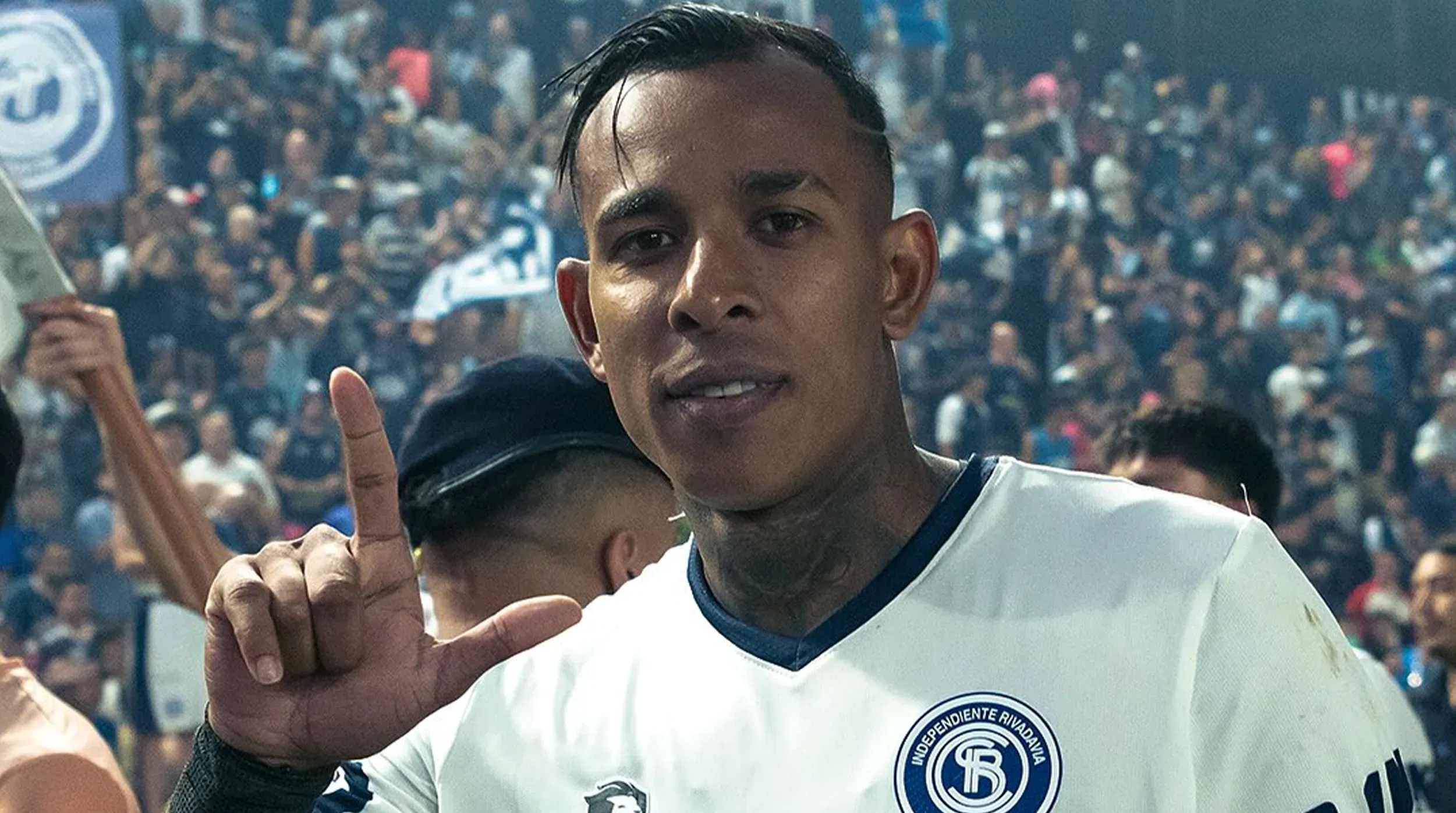 Sebastián Villa, en la mira de River mientras continúa en un conflicto legal con Boca. (@sebastian14villa)