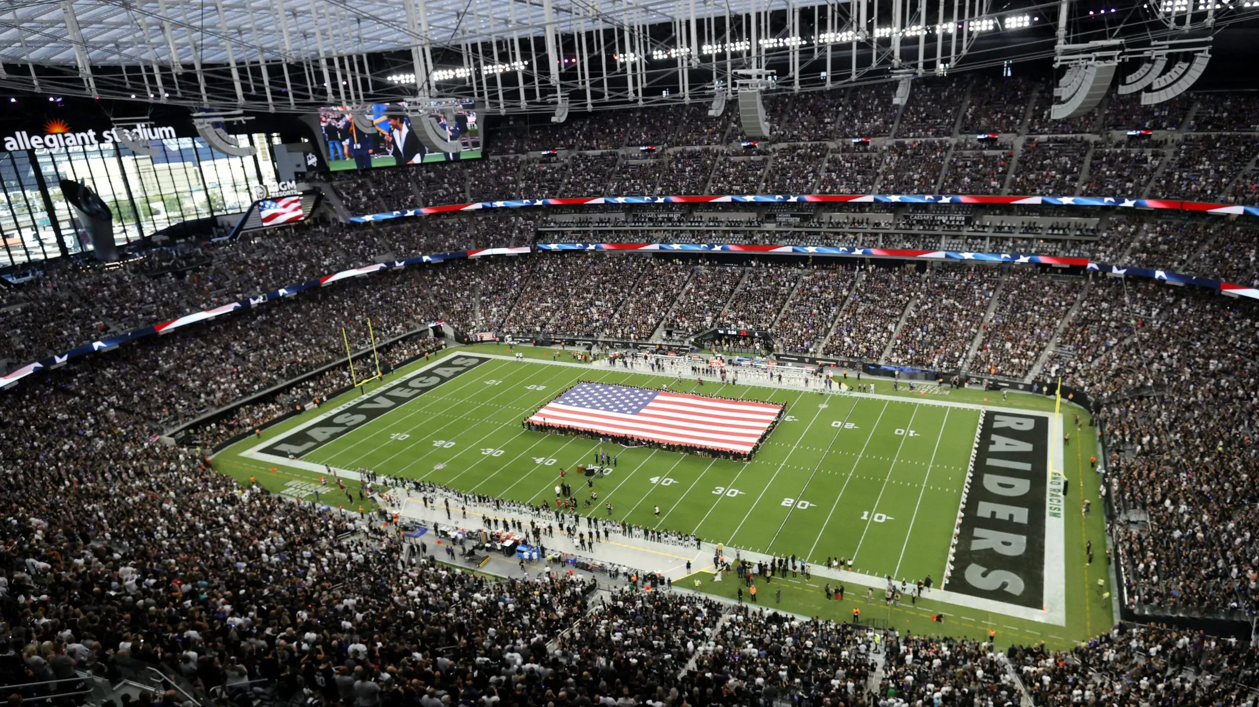 El Allegiant Stadium albergando un partido de Las Vegas Raiders, franquicia de NFL. (Getty)