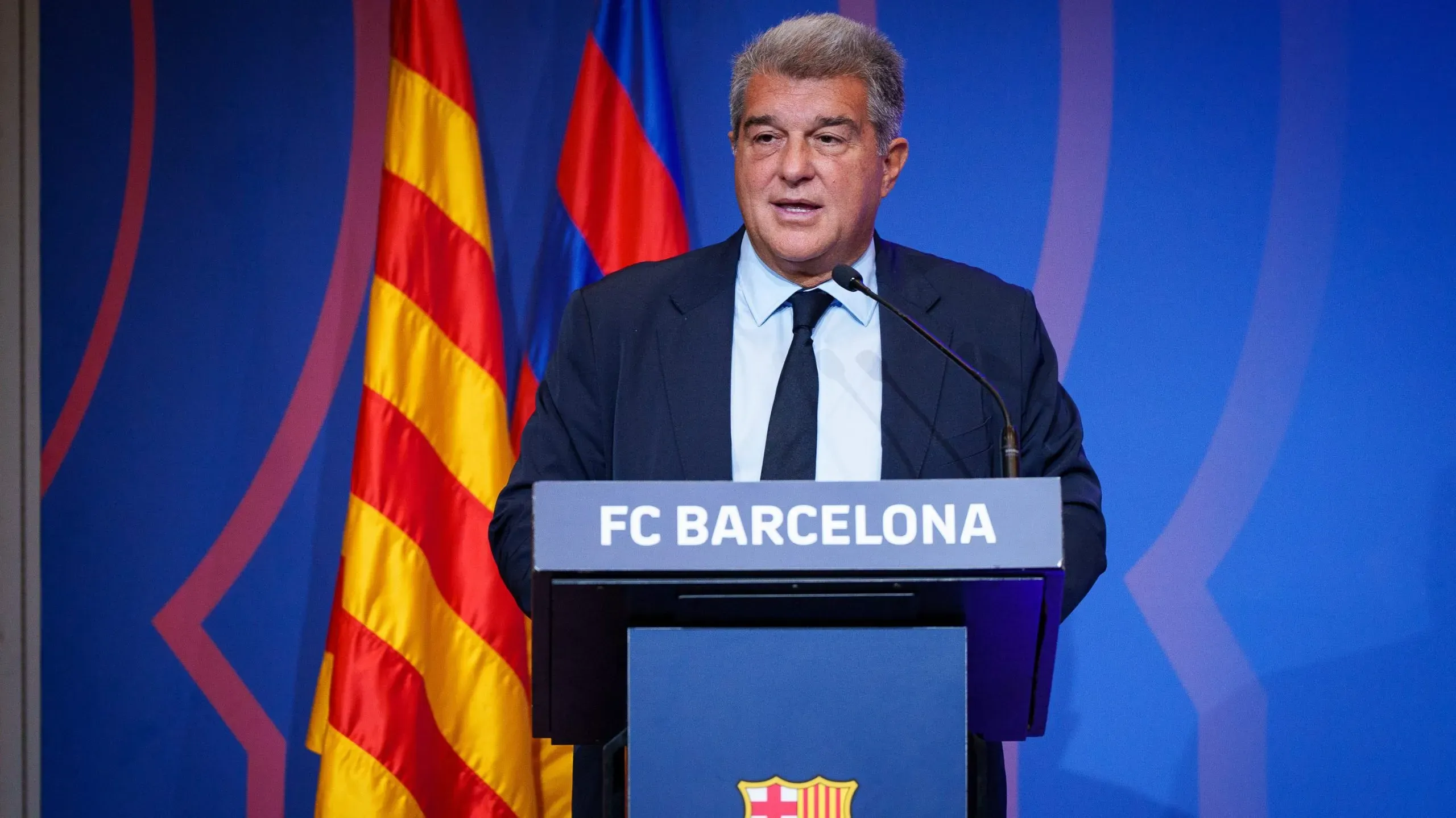 Joan Laporta pidió que la atención de la comisión directiva del FC Barcelona esté puesta en el regreso de Lionel Messi. @FCBarcelona_es