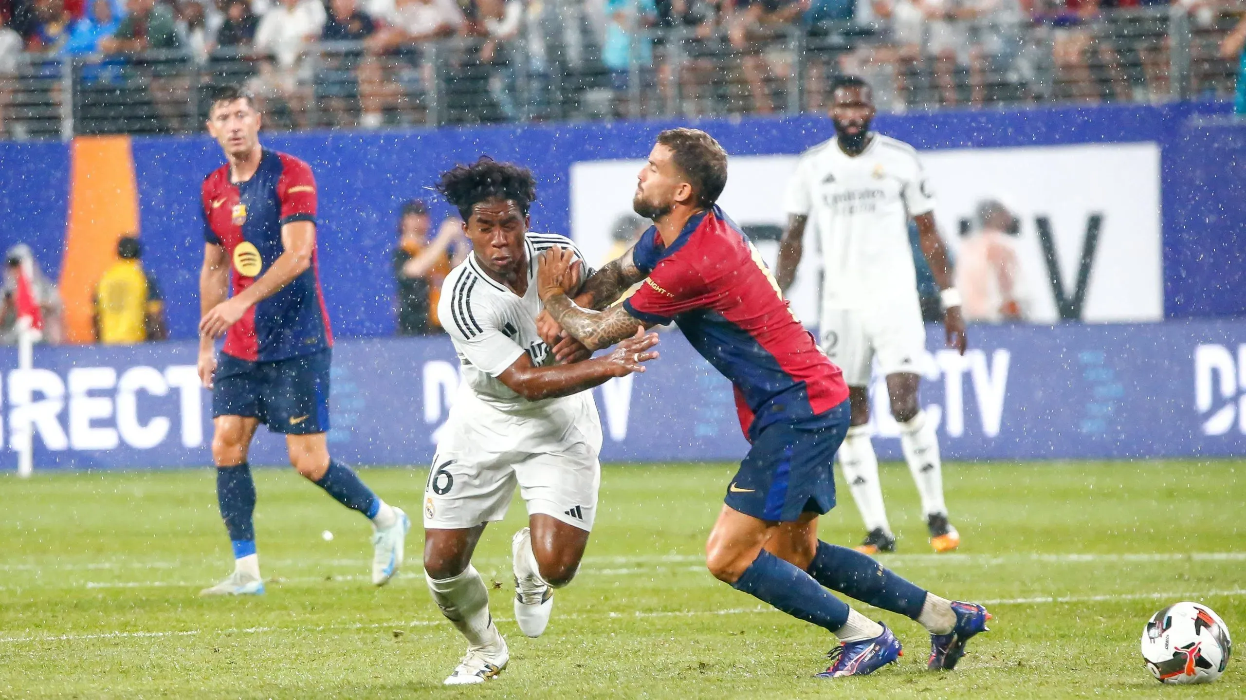 Endrick en su primer partido frente al Barcelona.