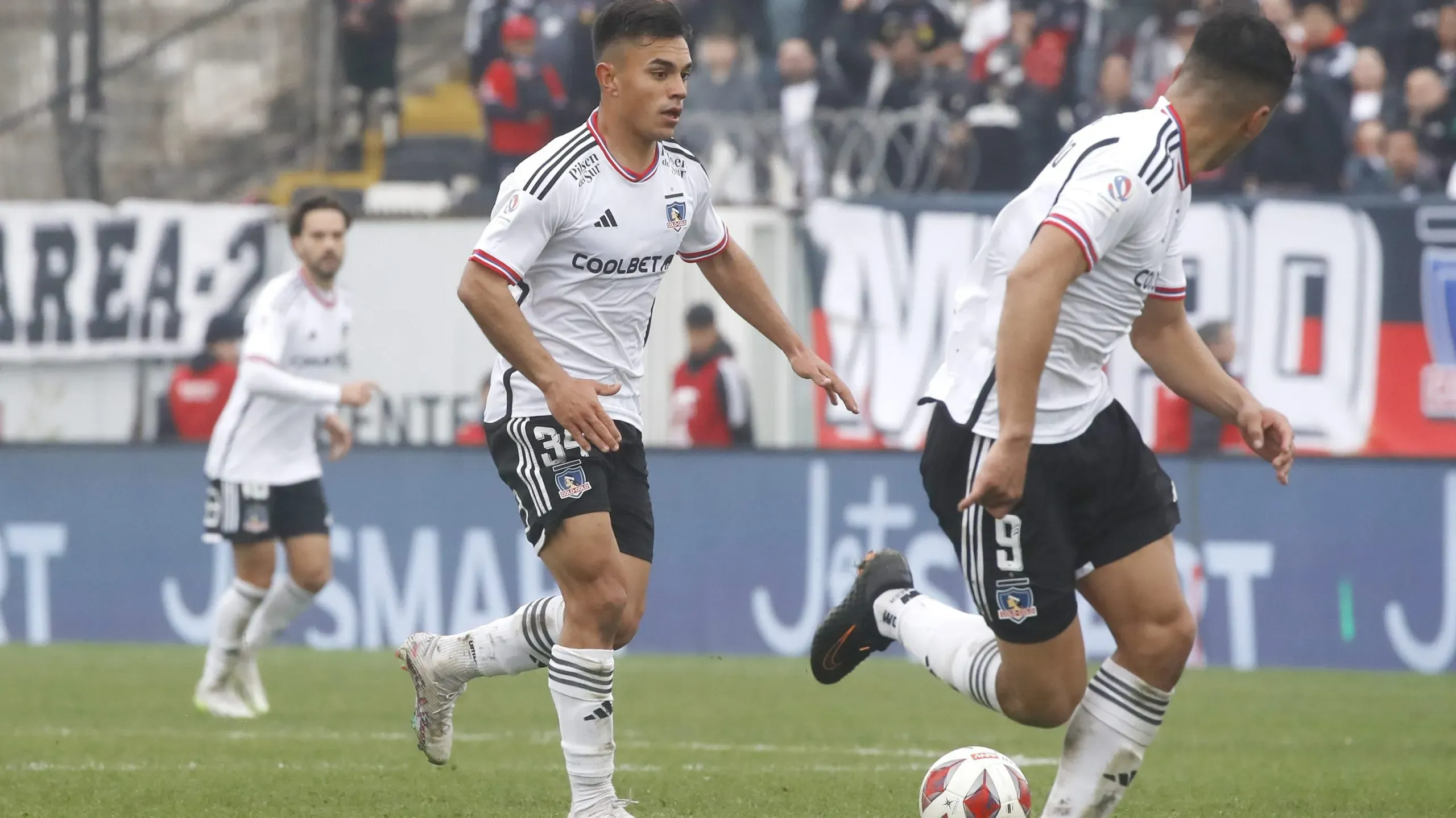 Vicente Pizarro entró como titular en los últimos dos partidos de Colo Colo (Jonnathan Oyarzun/Photosport)