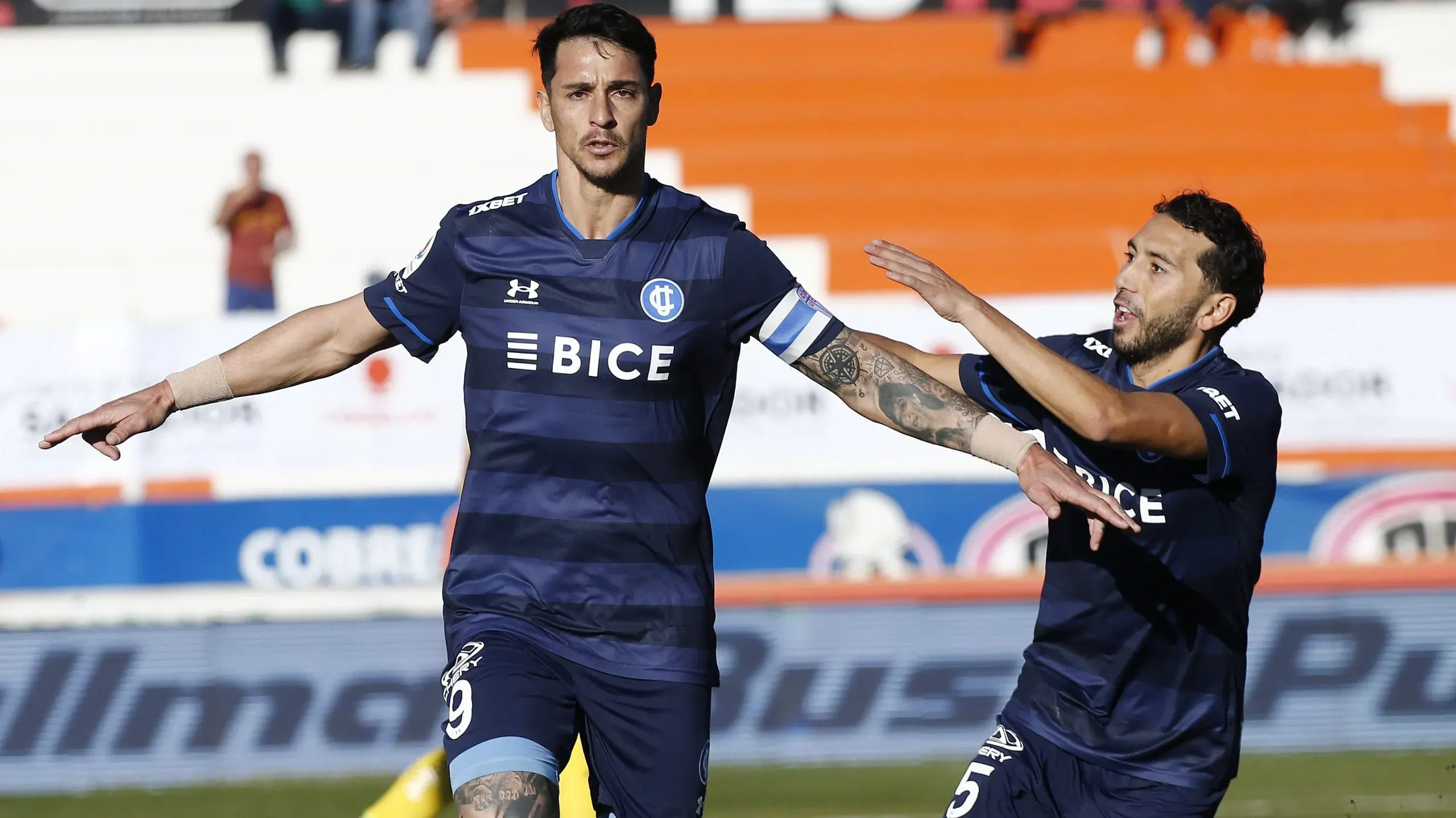 Fernando Zampedri anotó el segundo tanto de Universidad Católica para empatar el encuentro frente a Cobresal (Javier Salvo/Photosport).