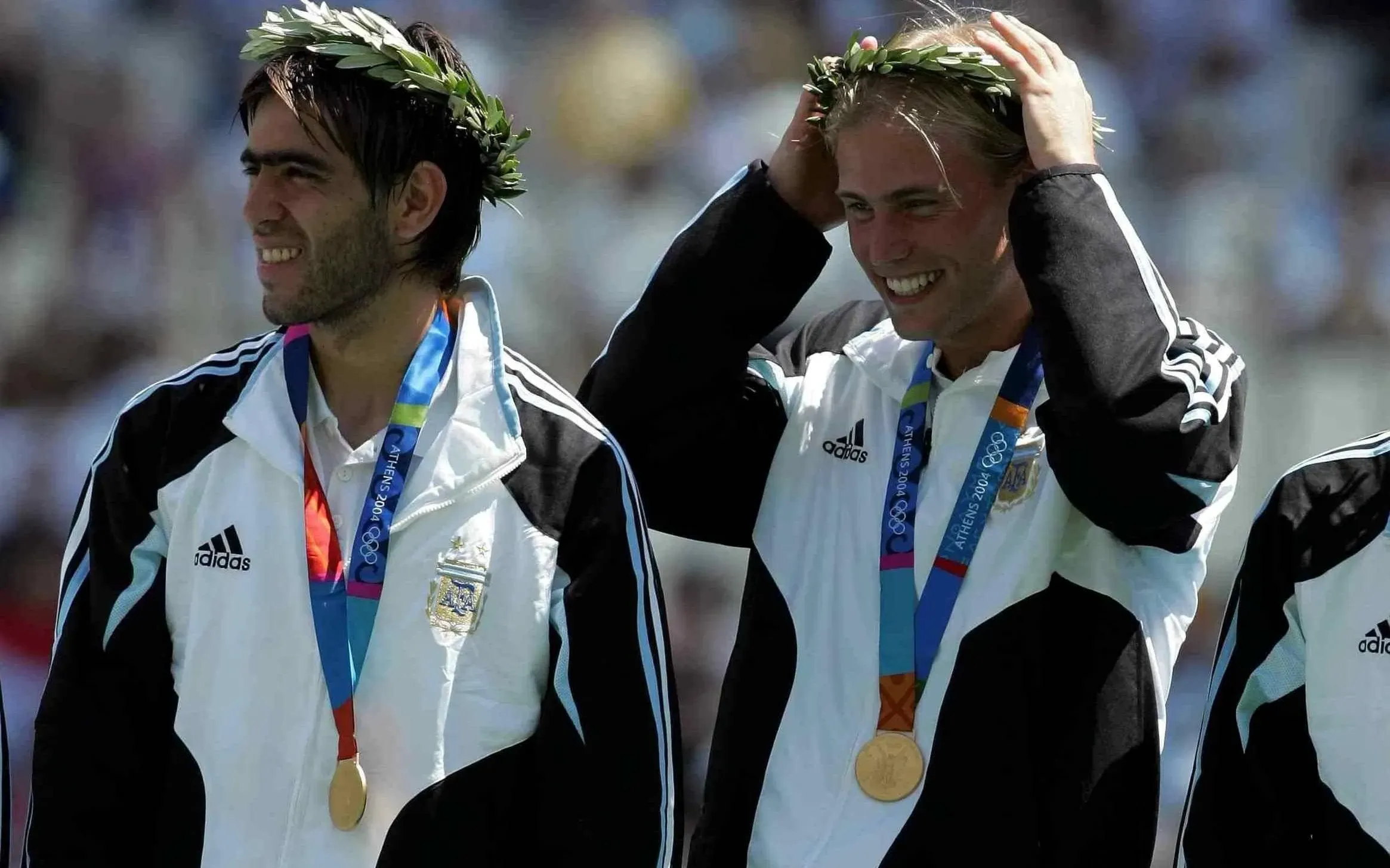 Los exjugadores de Cruz Azul César Delgado y Luciano Figueroa se colgaron la Medalla de Oro en Atenas 2004. (Foto: Imago)