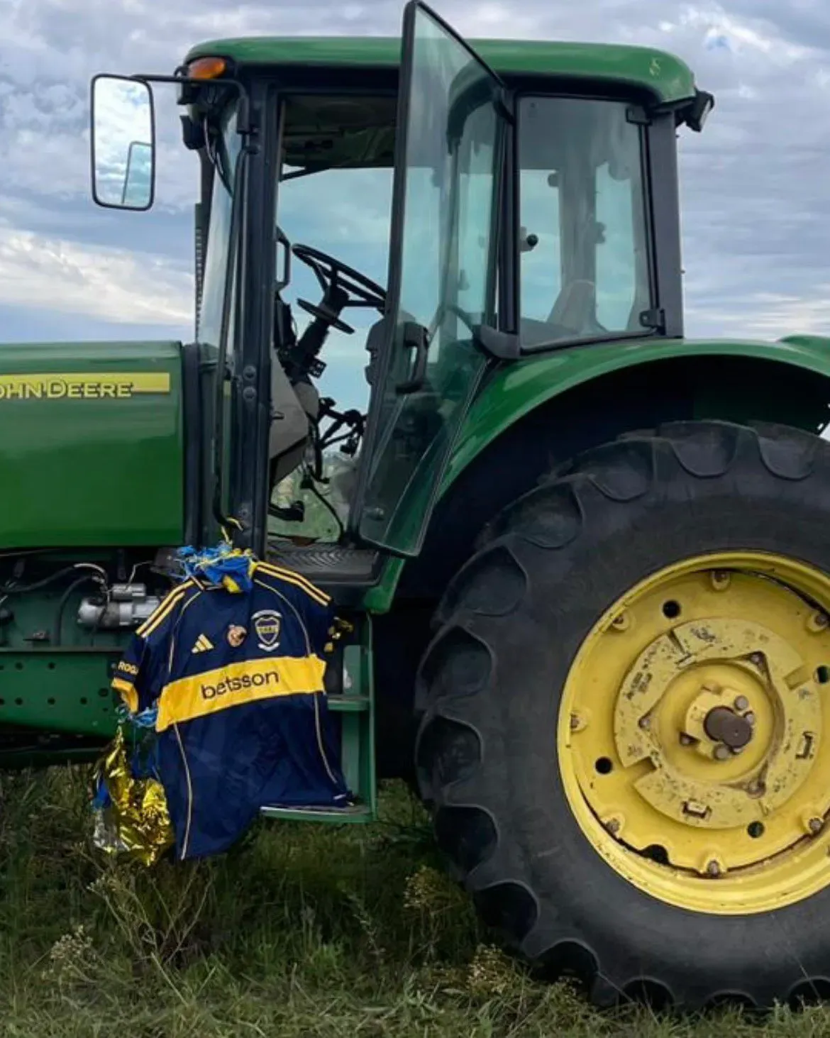 La camiseta de Russo está en Uruguay. (Pepe_Temperan)