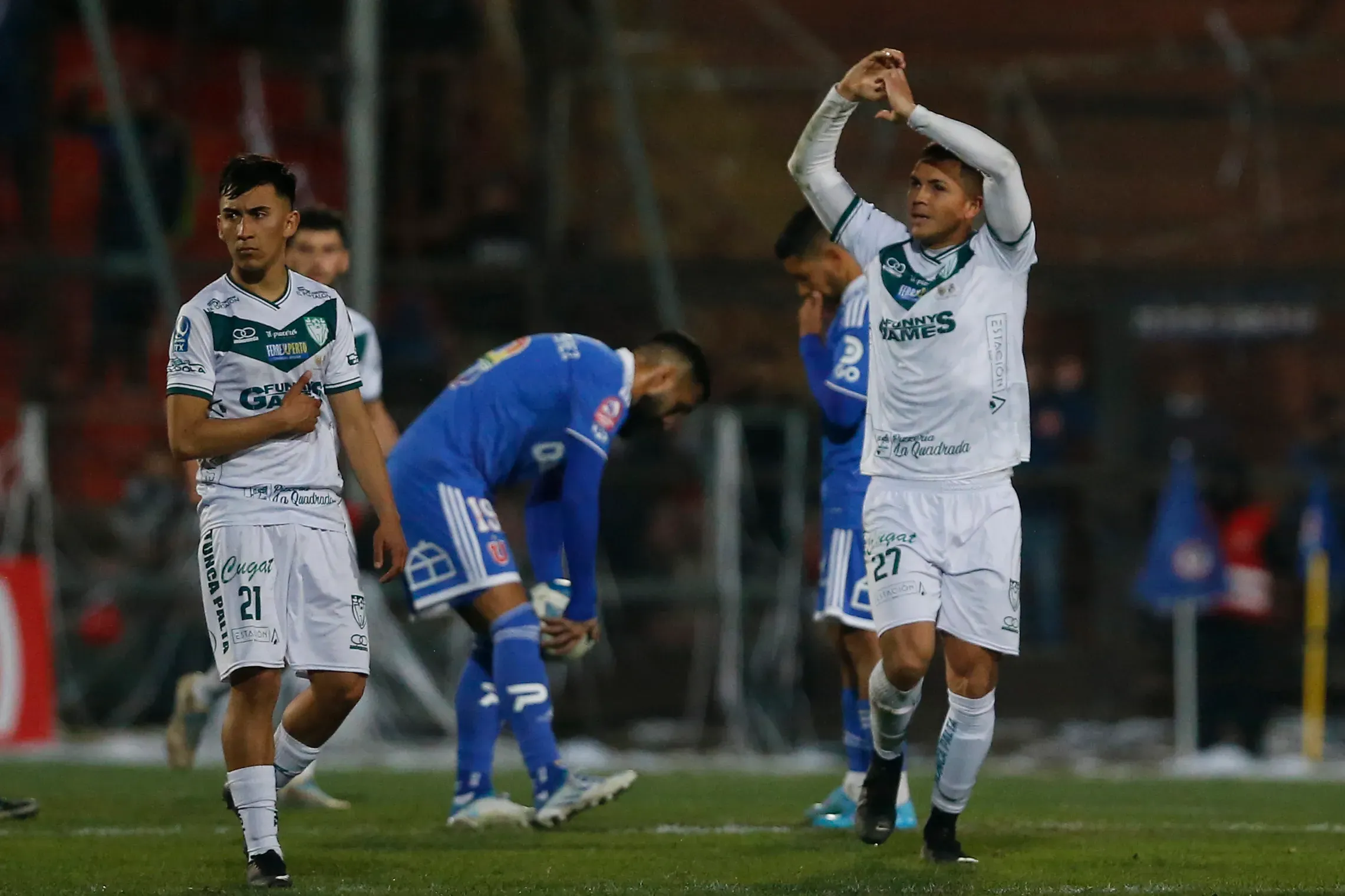 General Velásquez podría pasar de jugar con la U el 2022 a desaparecer el 2026 (Foto: Marcelo Hernandez/Photosport)