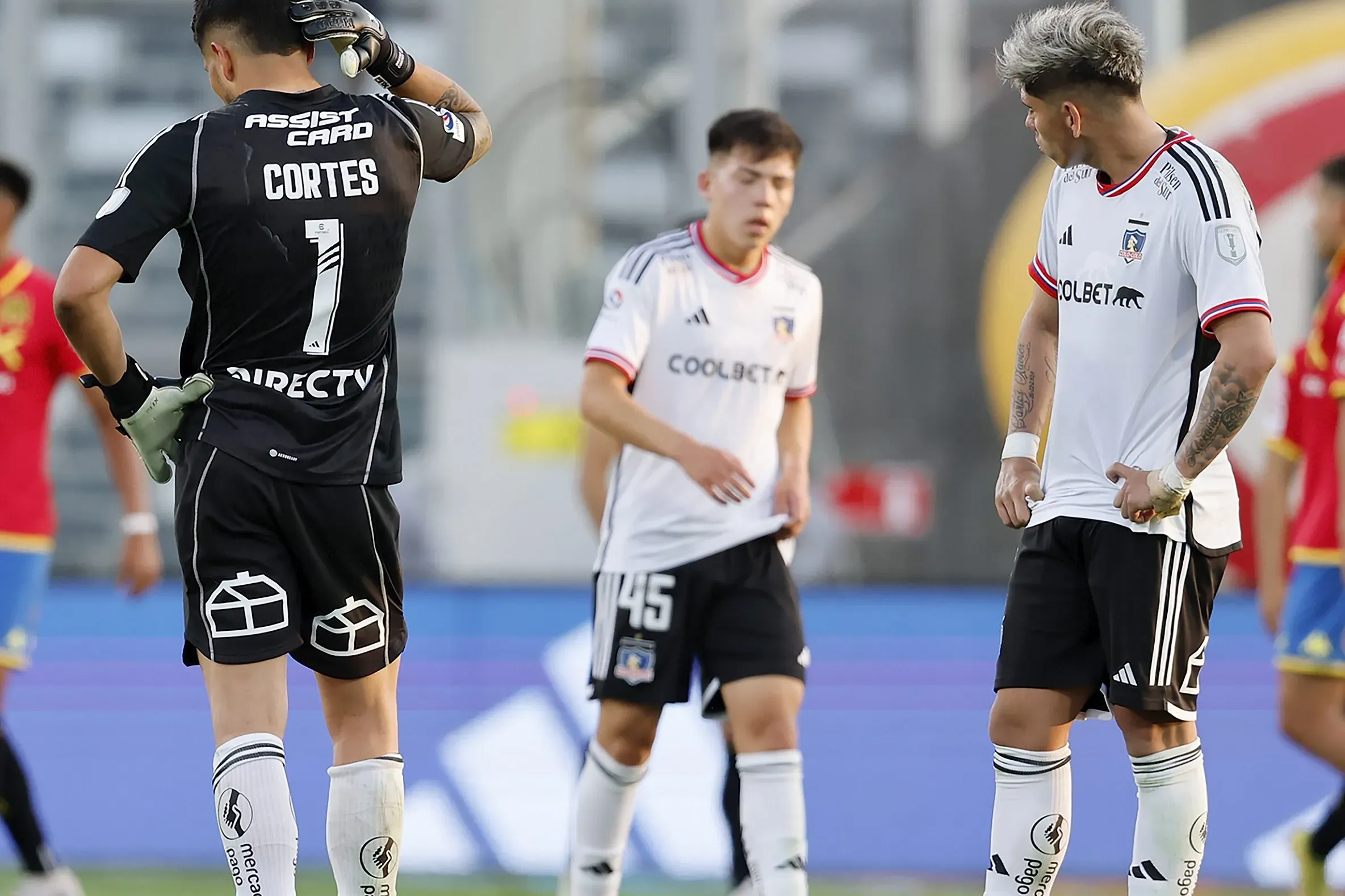 Con el n° 45, Leandro Hernández debutó oficialmente en Colo Colo | Foto: Photosport