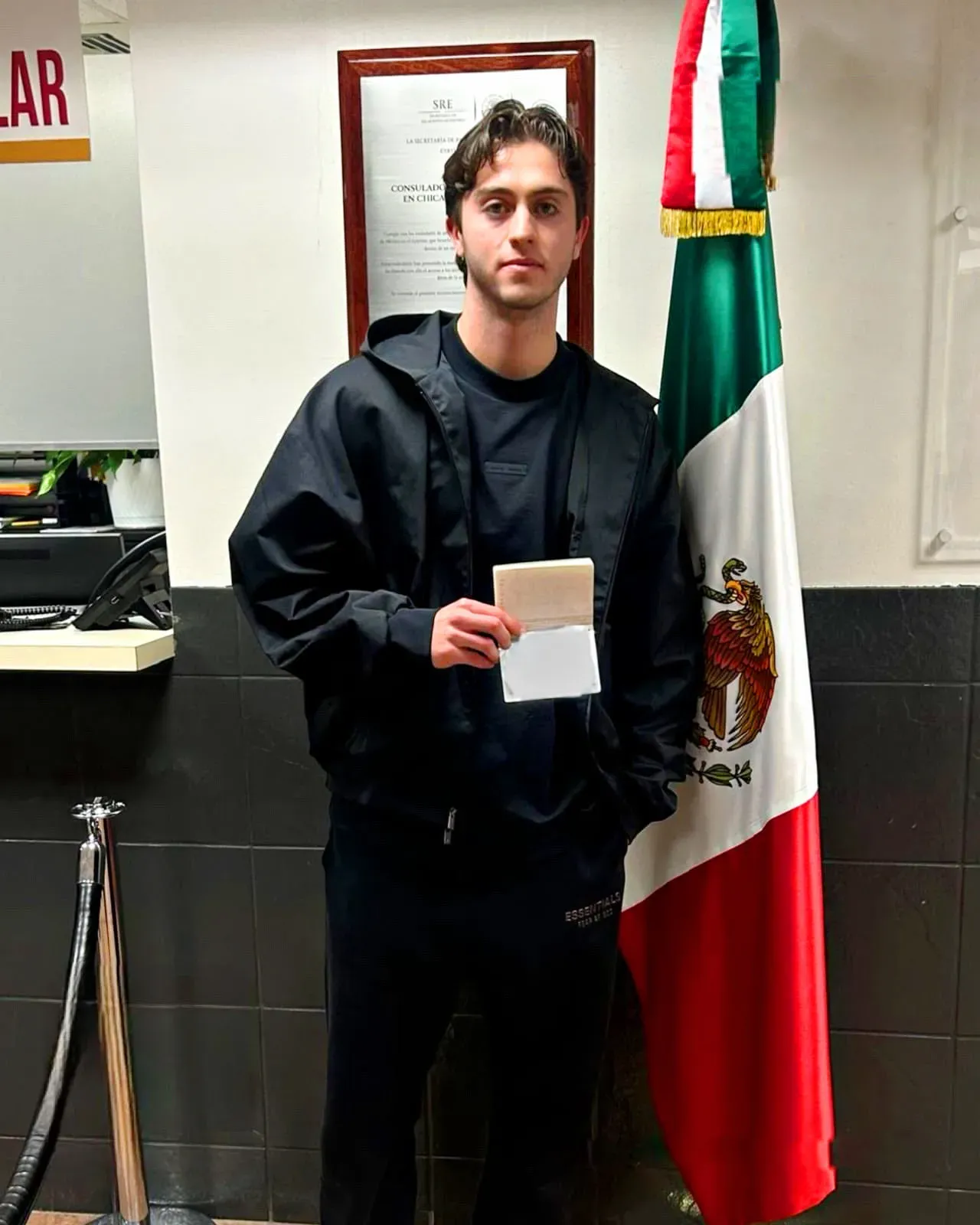 Brian Gutiérrez tiene pasaporte mexicano (X)