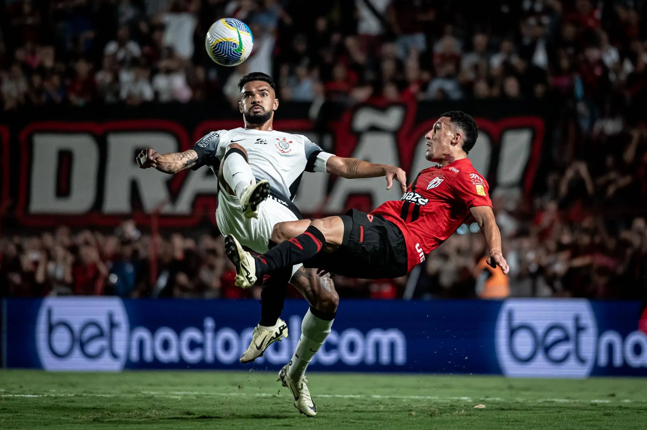 Atlético-GO 2 X 2 Corinthians. FOTO: IMAGO / Alan Deyvid Goias Brasil