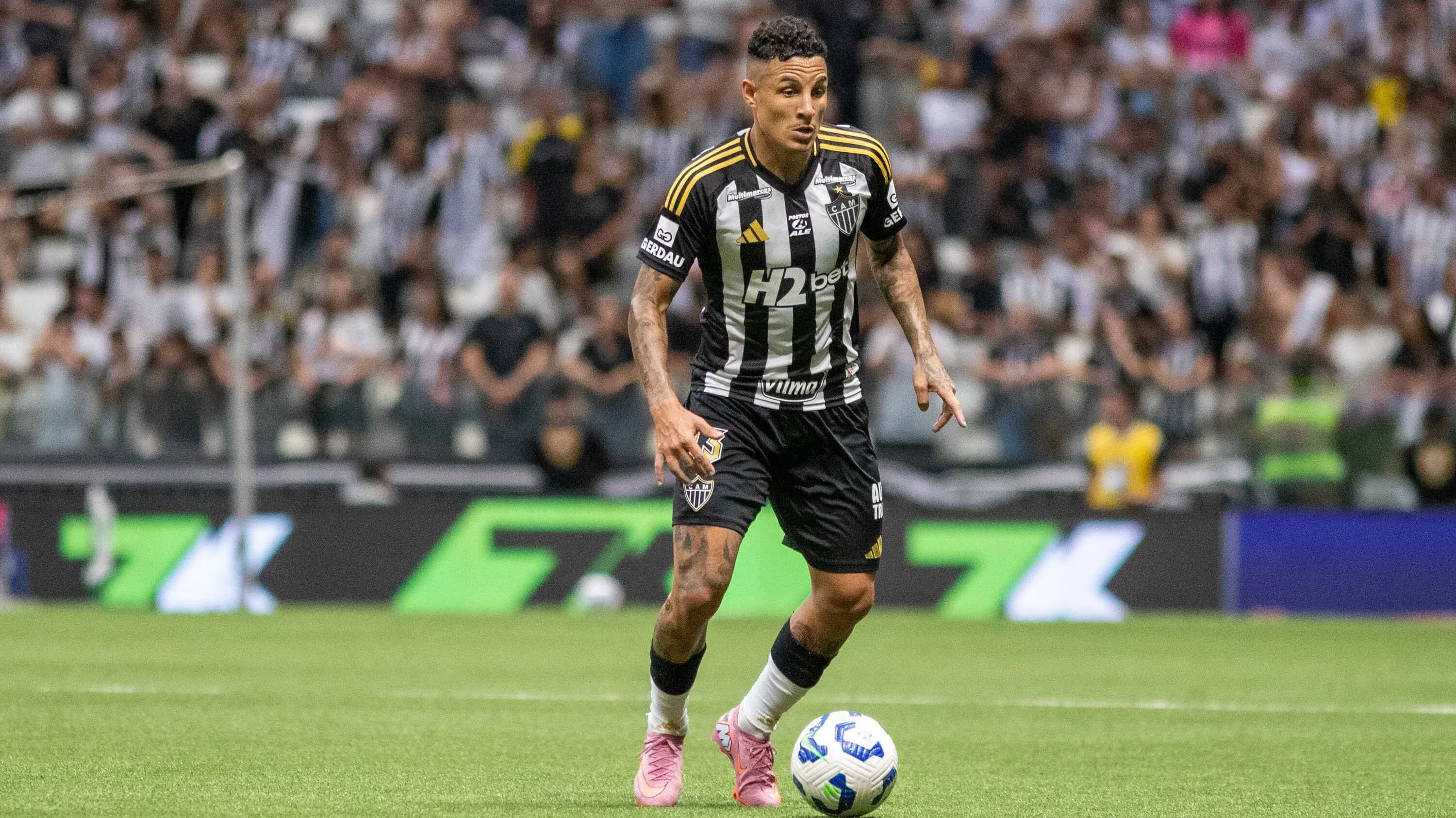 MG – BELO HORIZONTE – 07/12/2025 – BRASILEIRO A 2025, ATLETICO-MG X VASCO – Arana jogador do Atletico-MG durante partida contra o Vasco no estadio Arena MRV pelo campeonato Brasileiro A 2025. Foto: Fernando Moreno/AGIF
