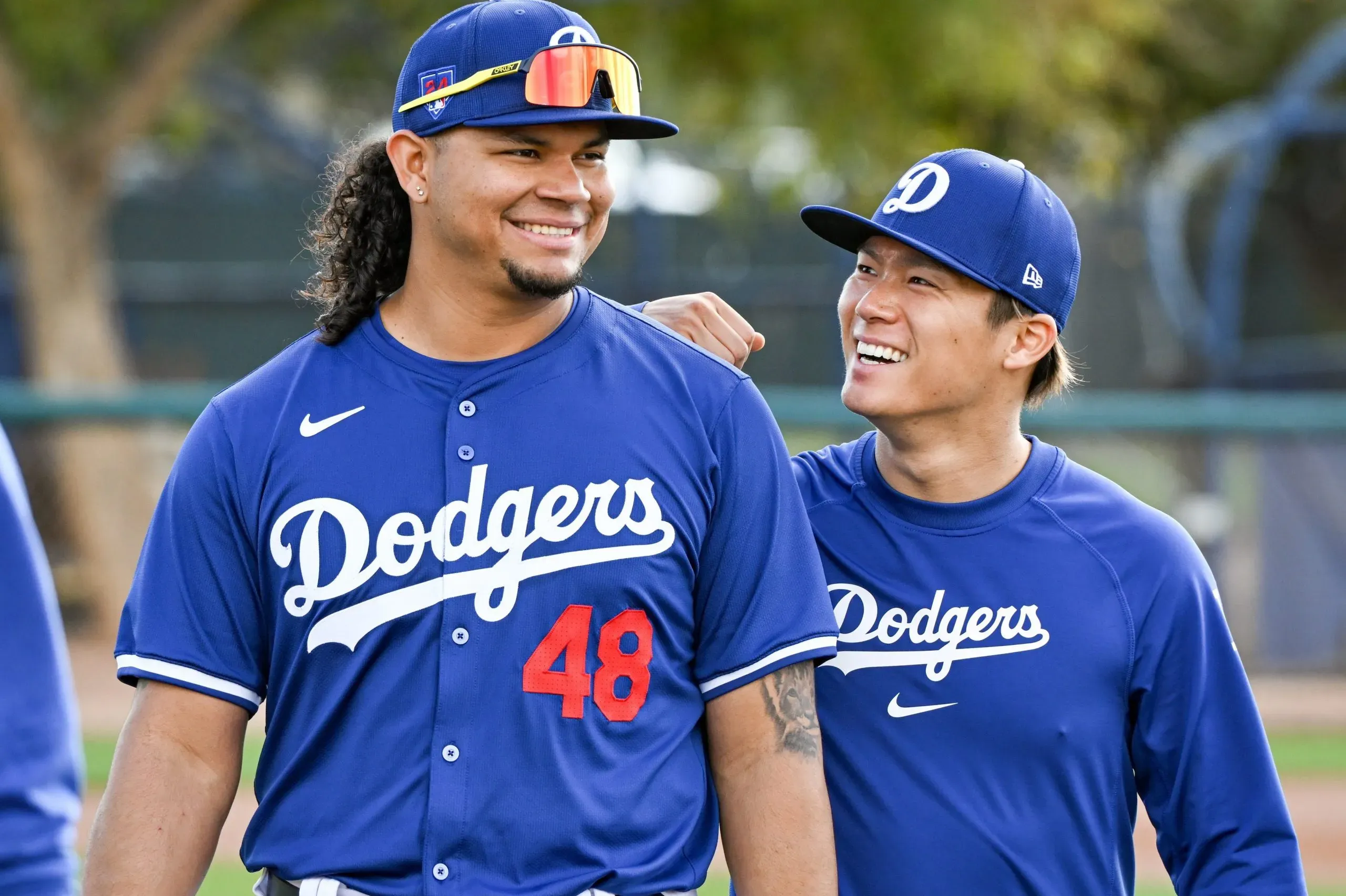 Brusdar Graterol y Yoshinobu Yamamoto (Foto: @Dodgers -X)