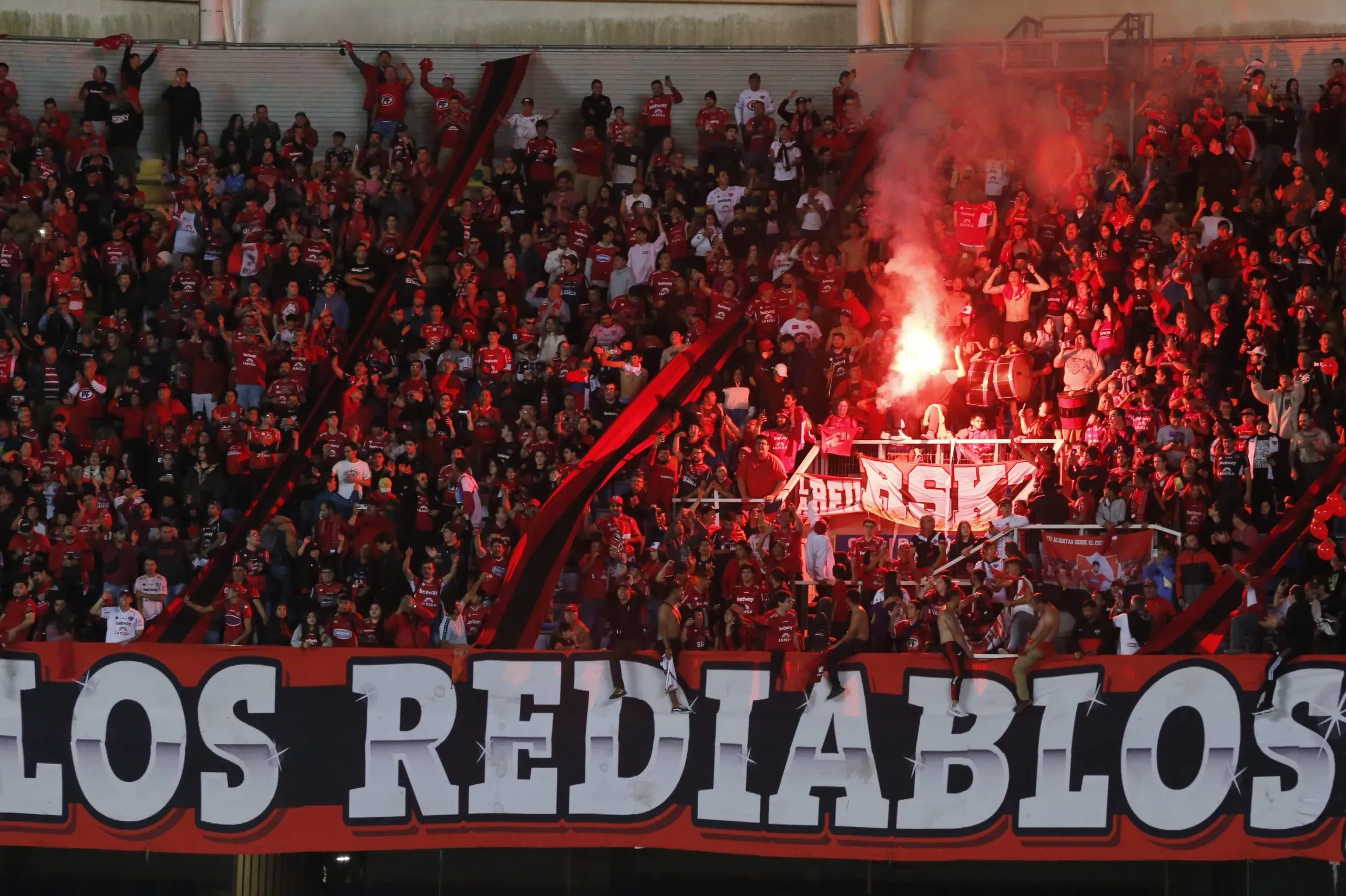 Hinchas presentes en Ñublense vs Racing. Copa Libertadores 2023 (Photosport)