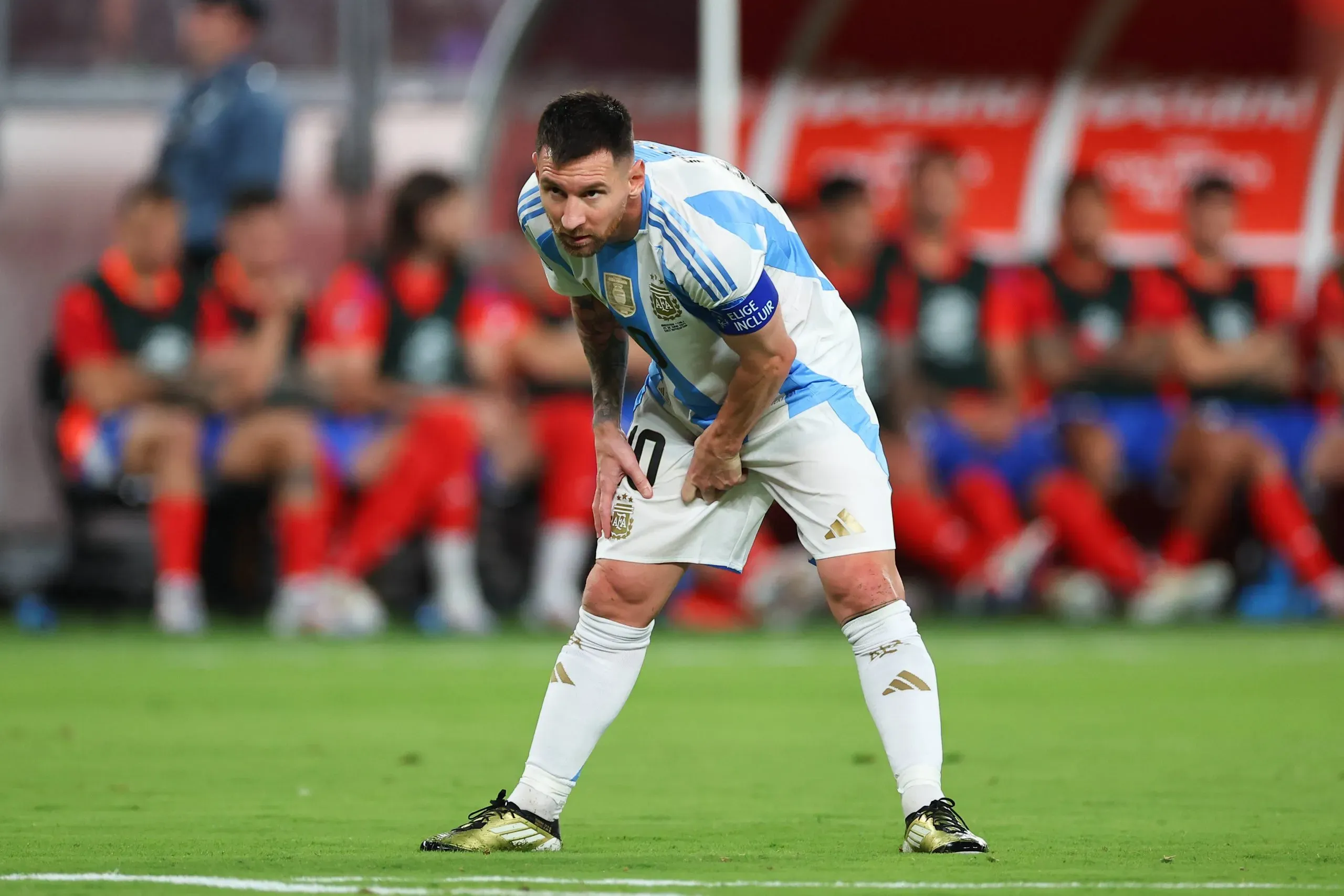 Messi sufrió una molestia ante Chile. (Foto: IMAGO / Icon Sportswire).