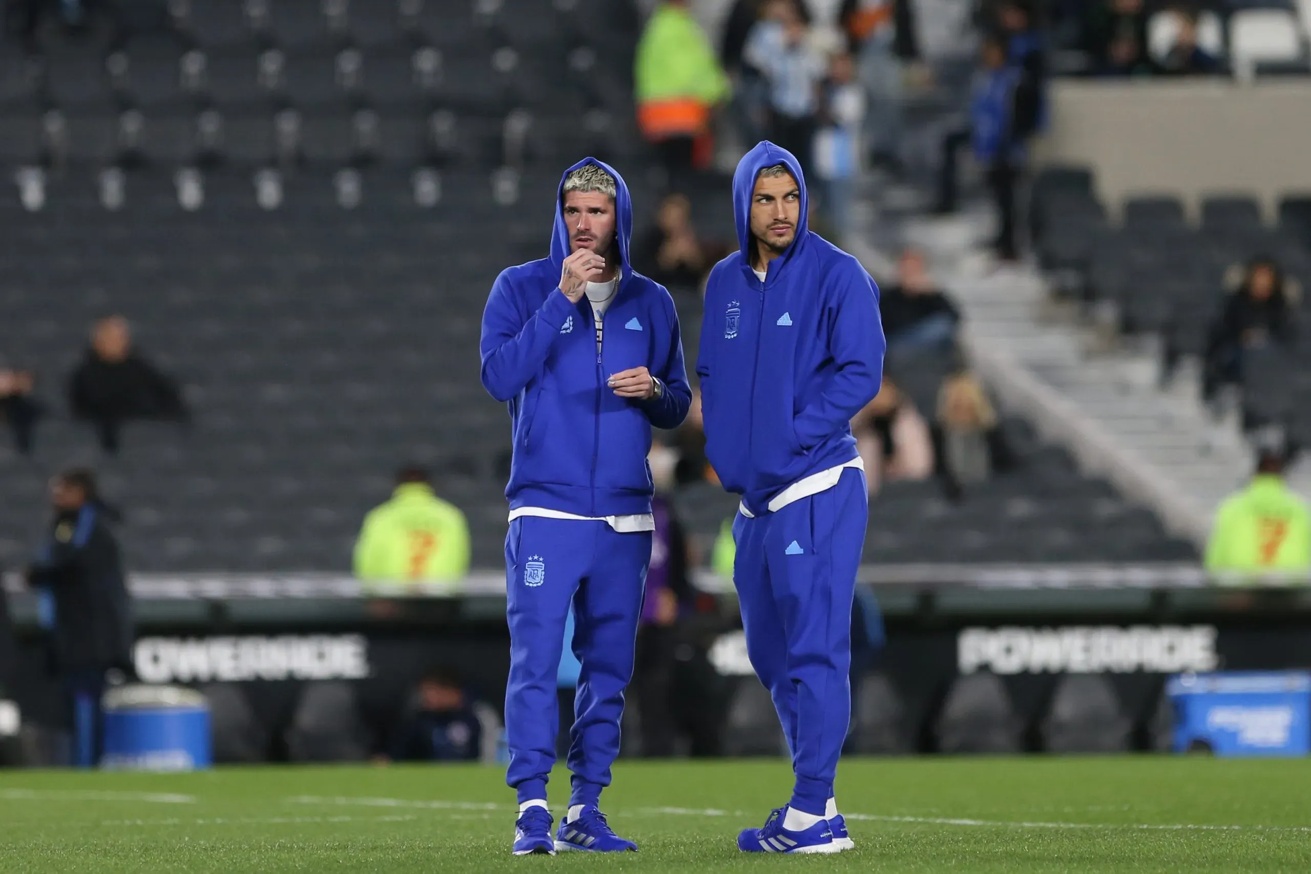 Rodrigo De Paul junto a Leandro Paredes. (Foto: Getty).