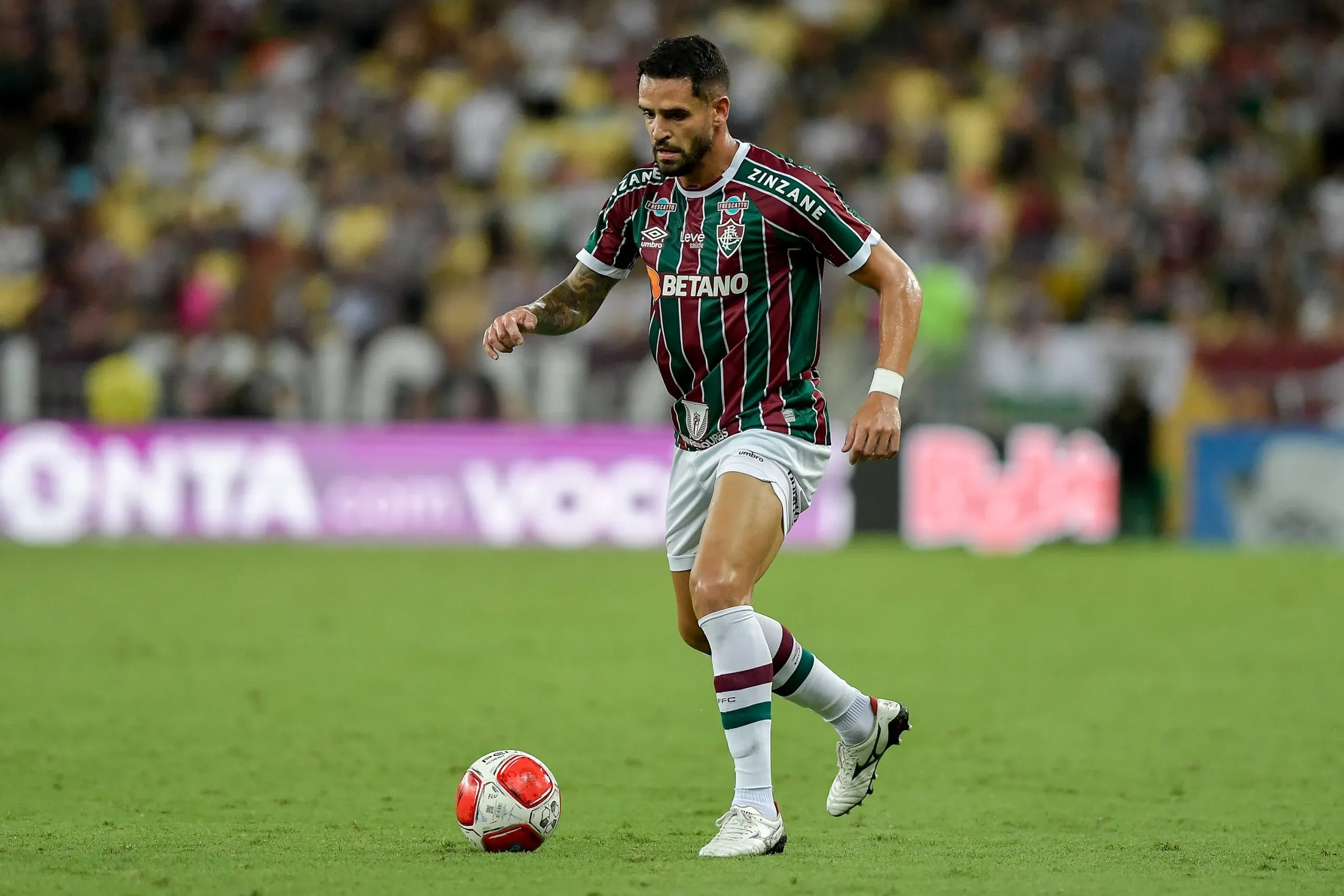 Renato Augusto atuando com a camisa do Fluminense. Foto: Thiago Ribeiro/AGIF