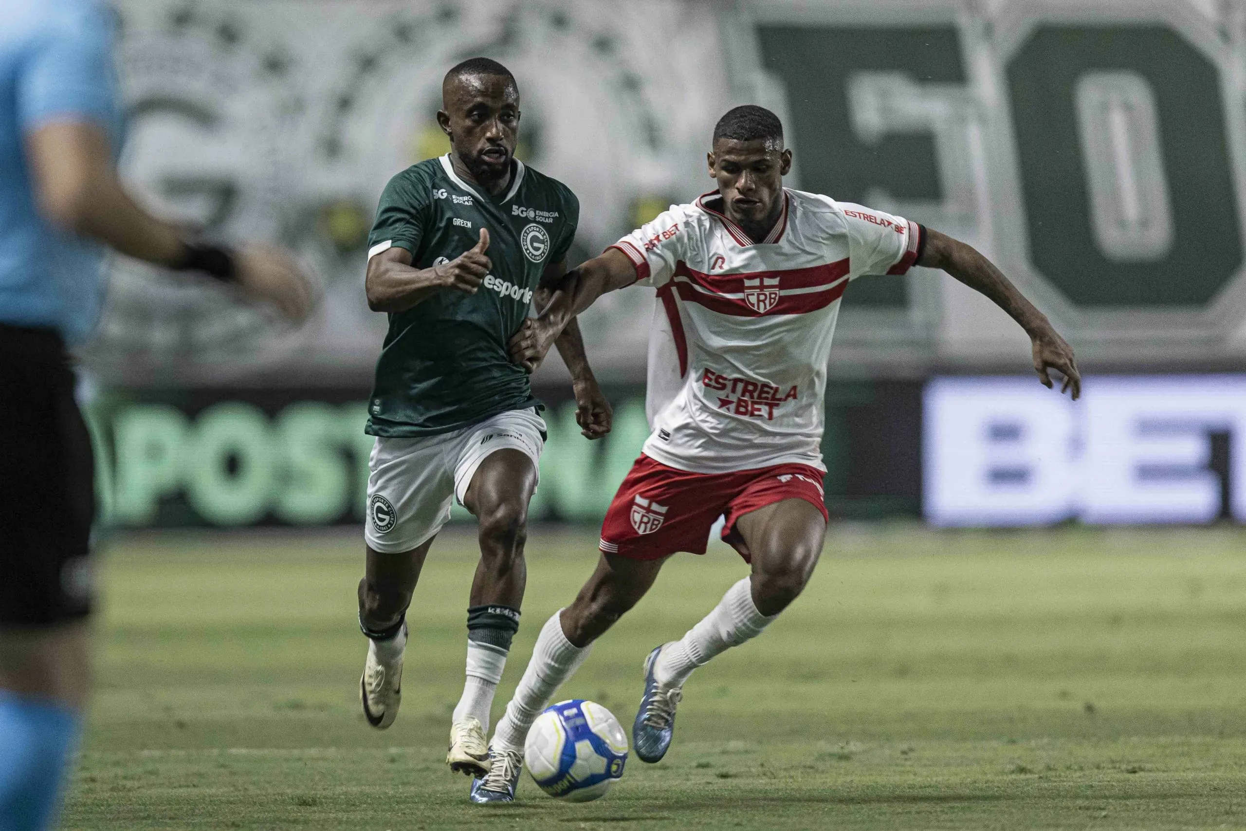 Último confronto de CRB pelo Brasileirão Série B contra o Goiás terminou em empate por 1 a 1. Foto: Heber Gomes/AGIF