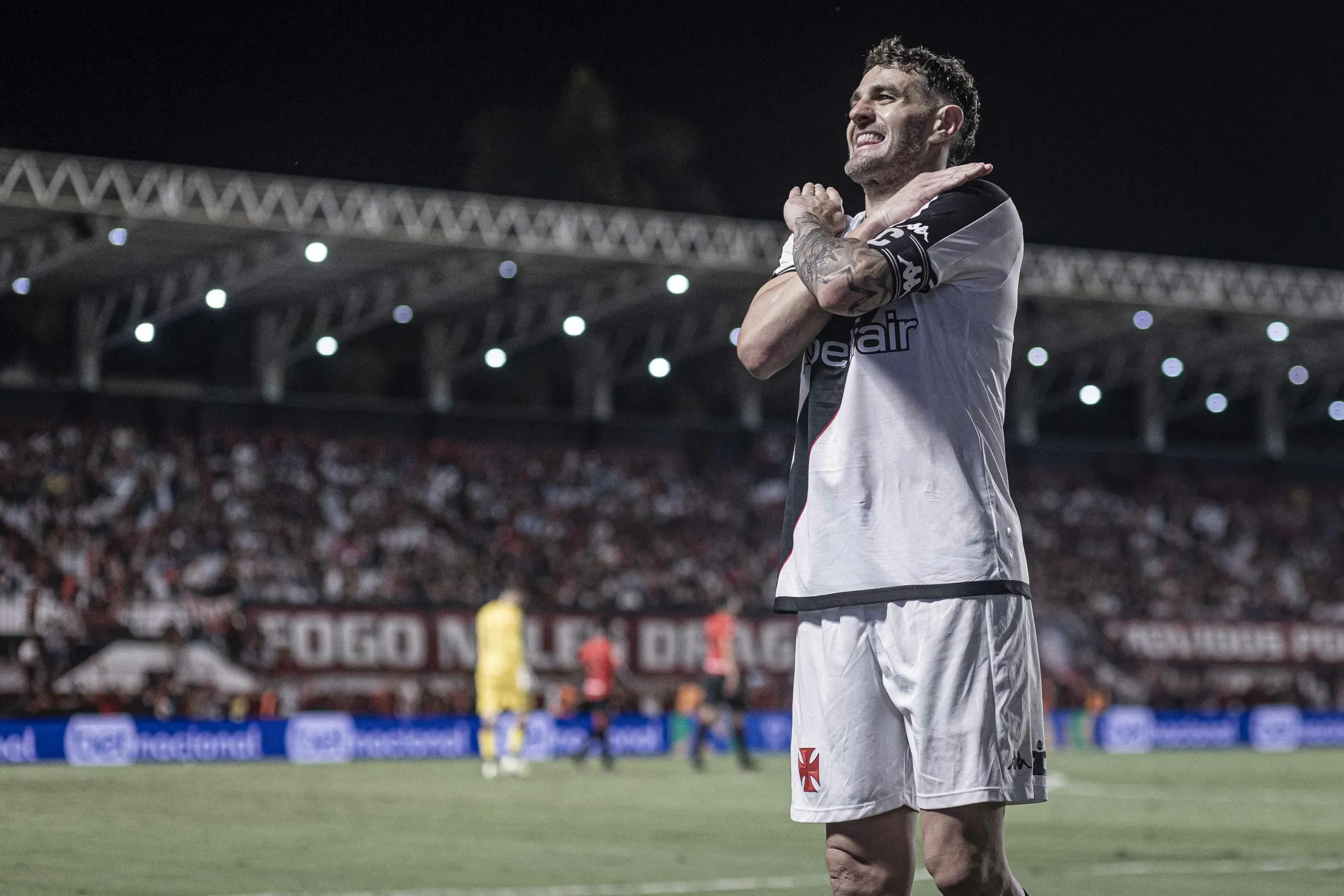 Vasco leva vantagem nos confrontos diretos contra o Atlético-GO. Foto: Heber Gomes/AGIF
