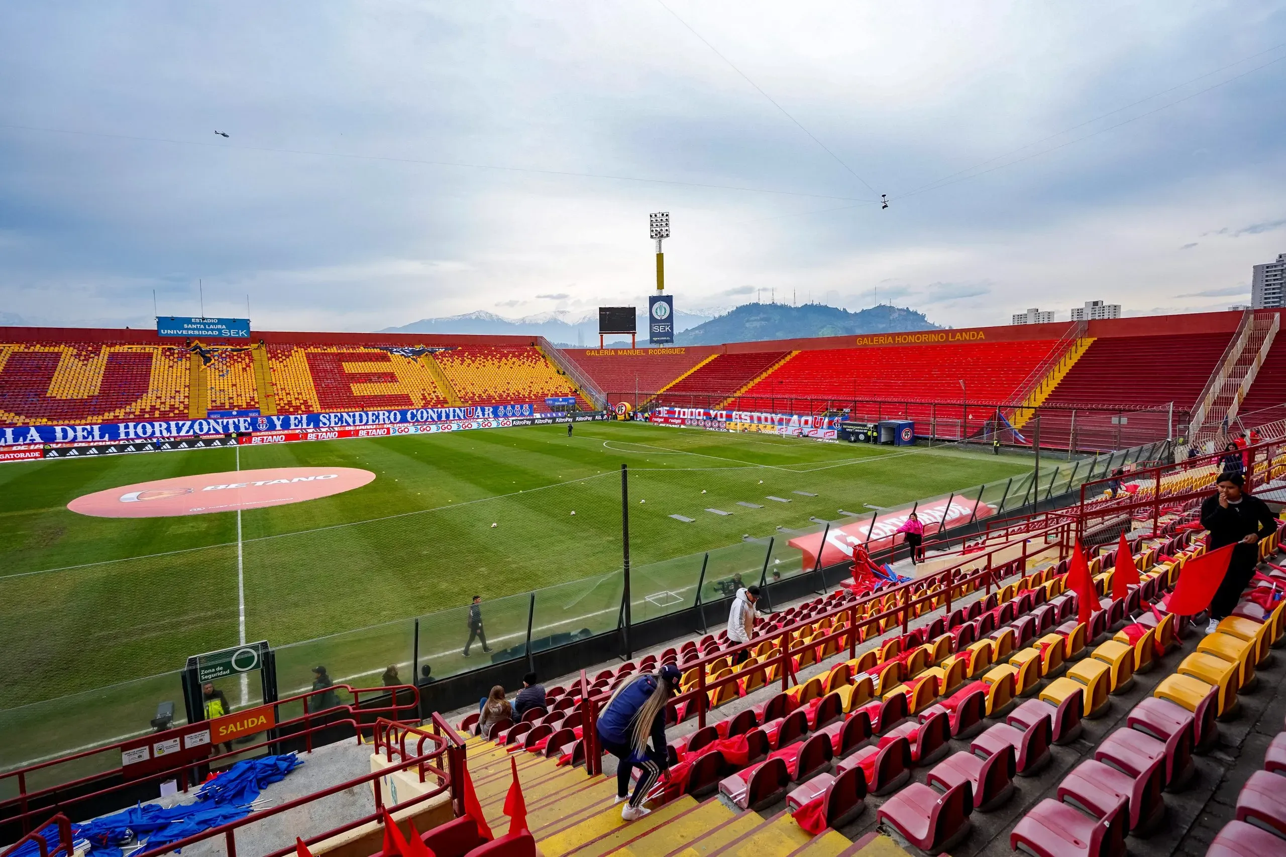 Cancha del Santa Laura previo al Superclásico. | Guille Salazar/DaleAlbo