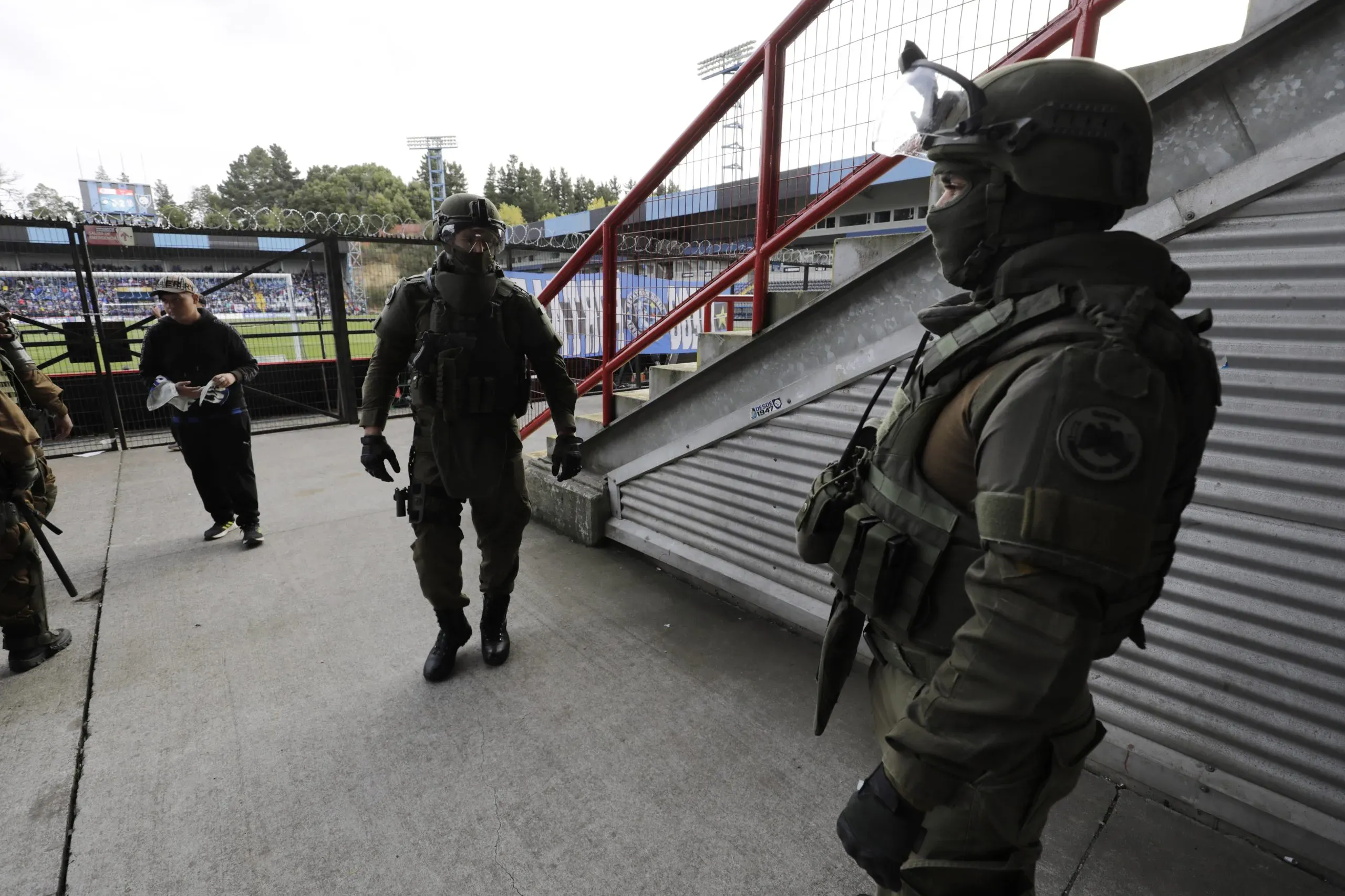 El Gope revisando el Estadio CAP.