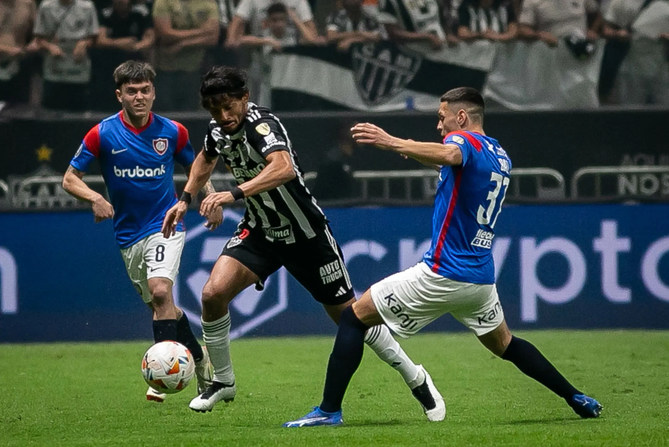 Atlético-MG 0 x 0 San Lorenzo no primeiro tempo. Foto: Fernando Moreno/AGIF