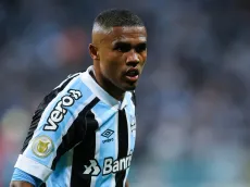 Grêmio fica sabendo de notícia envolvendo Douglas Costa e torcida é surpreendida