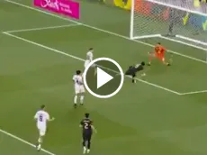 Raúl se junta con Santiago y hacen un golazo en el Tri