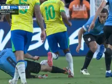 VIDEO | La criminal patada de Nández a Rodrygo que terminó con expulsión de VAR en Uruguay vs. Brasil
