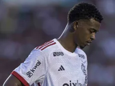 Tite tranquiliza Carlinhos e destaca que conta com o jogador no Flamengo