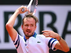 Highlights from Medvedev's loss to Zhang in the Halle Open