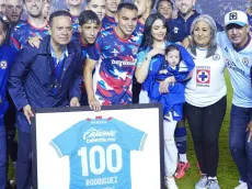 Víctor Velázquez homenajeó a Charly Rodríguez por su juego N°100