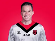 Bryan Oviedo revela cuándo debutaría en Alajuelense