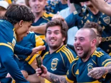 Es italiano, hincha de Boca y fue quien abrazó a Exequiel Zeballos en el gol a River: "Tengo la foto de mi vida"