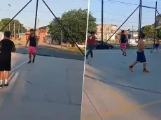 Viral: un jugador de Boca sorprendió jugando un picado con niños en su barrio