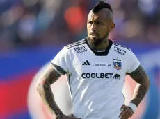 Los árbitros le pegan a Vidal por su aplauso a la barra de la U