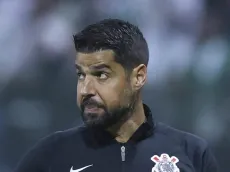 Técnico do Corinthians, António Oliveira, faz cobrança à diretoria