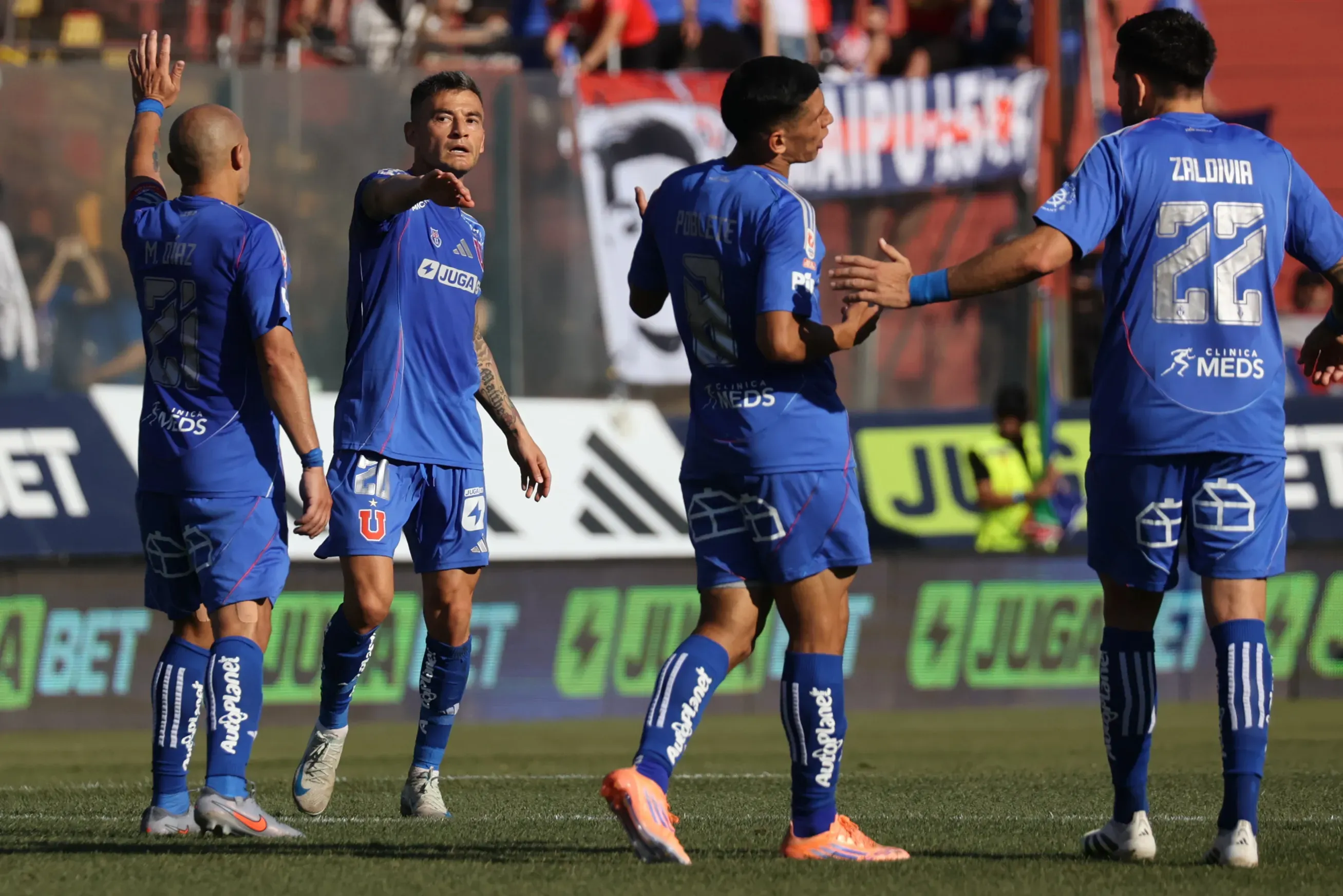 Charles Aránguiz es el jugador más importante de la U. Foto: Dragomir Yankovic/Photosport