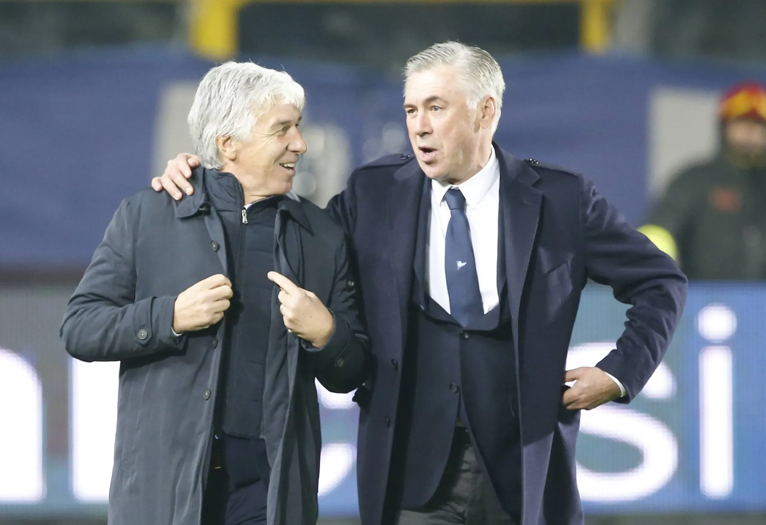 Ancelotti nos tempos de treinador do Napoli ao lado de Gasperini. Foto: IMAGO.