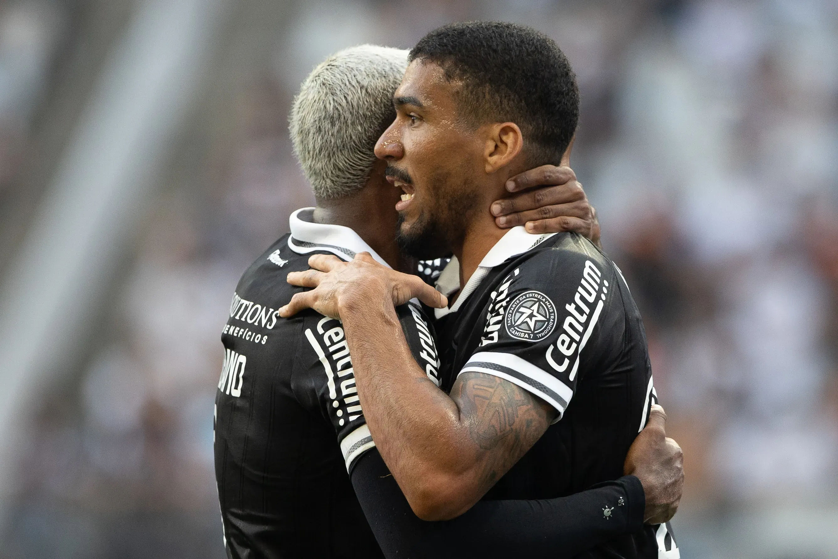 SP – SAO PAULO – 30/11/2025 – BRASILEIRO A 2025, CORINTHIANS X BOTAFOGO – CUIABANO jogador do Botafogo  durante partida contra o Corinthians no estadio Arena Corinthians pelo campeonato Brasileiro A 2025. Foto: Joisel Amaral/AGIF