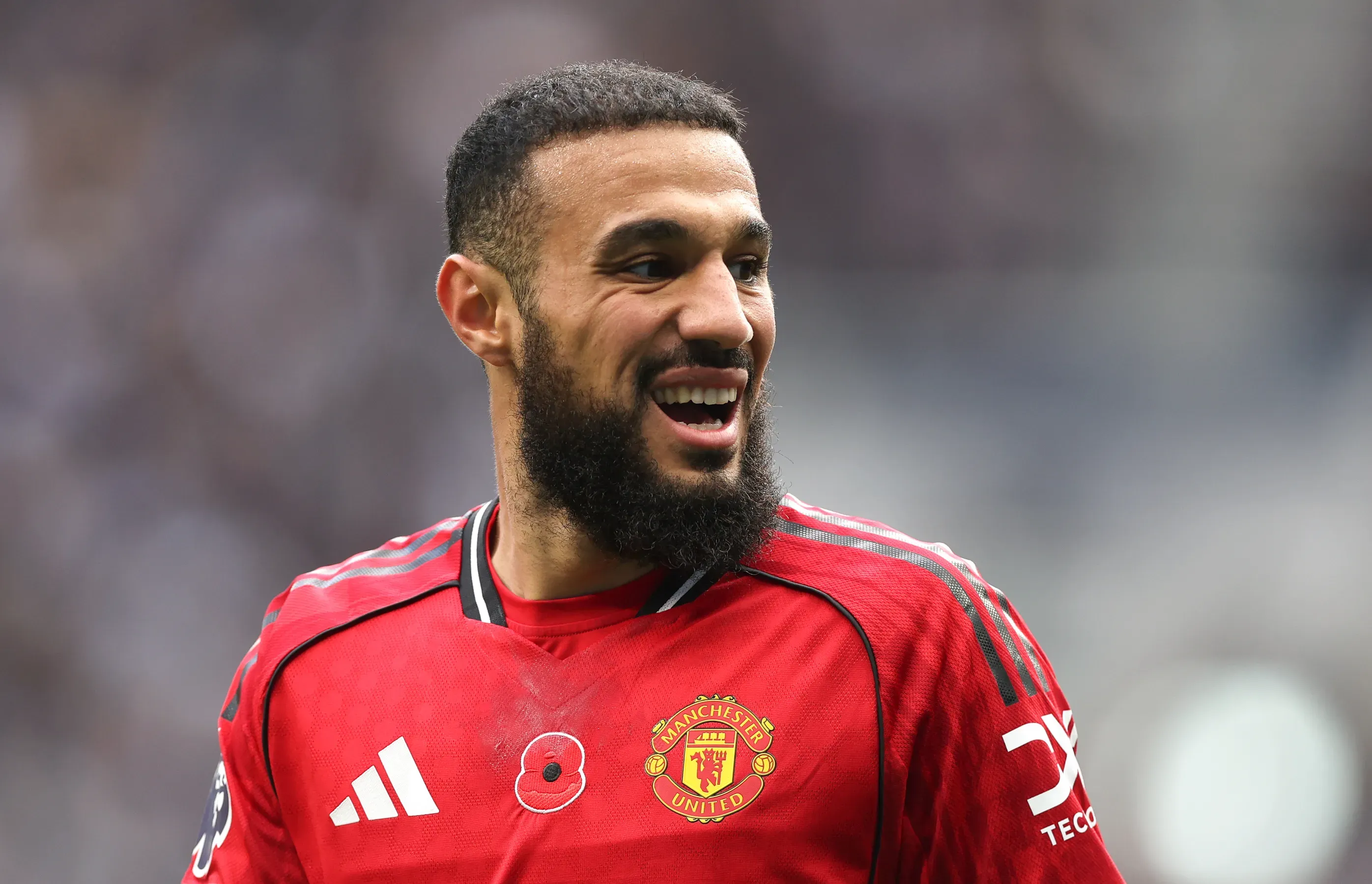 Noussair Mazraoui disputará a CAN por Marrocos (Photo by Alex Pantling/Getty Images)