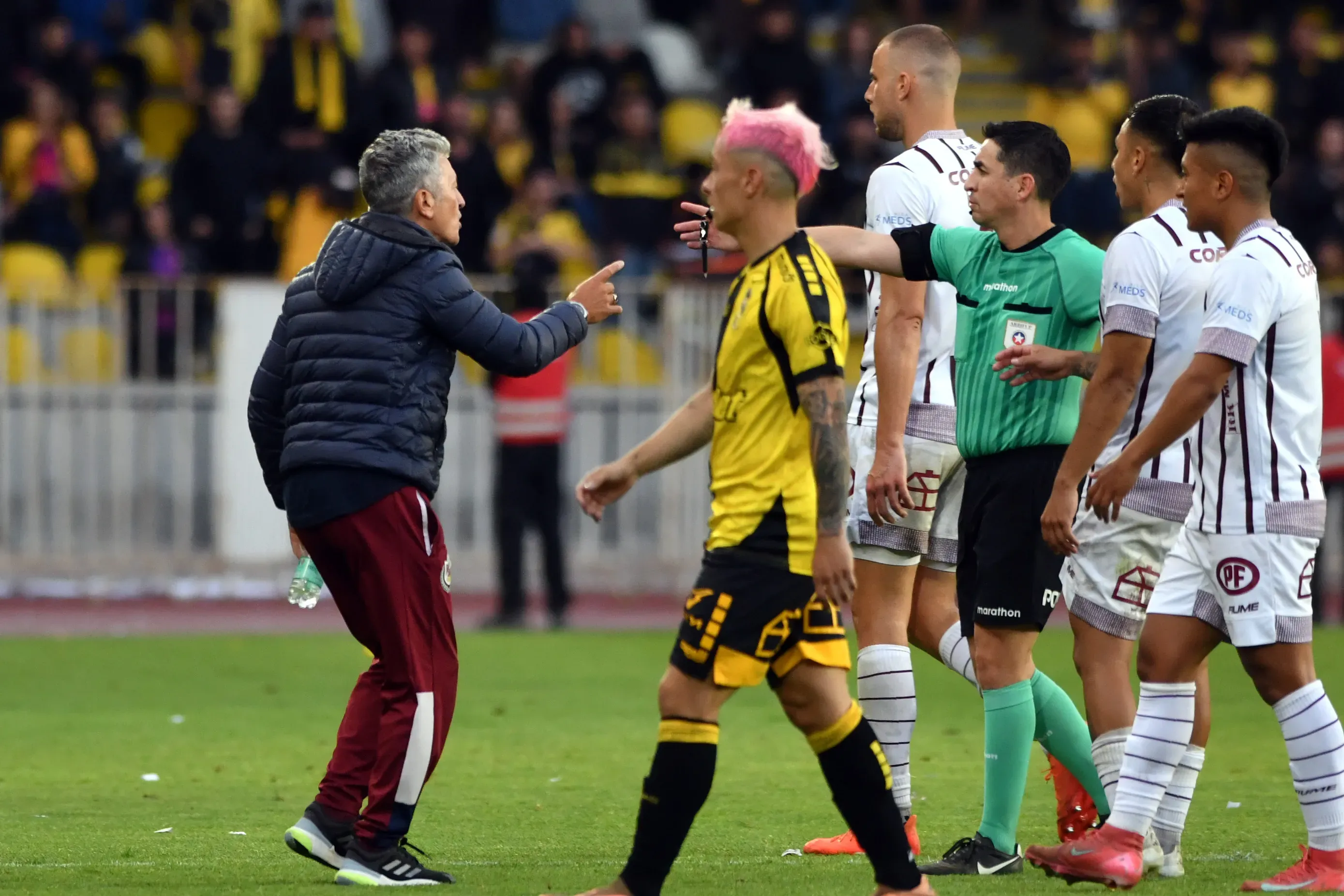 La polémica del partido entre Coquimbo vs La Serena. Foto: Alejandro Pizarro Ubilla/Photosport