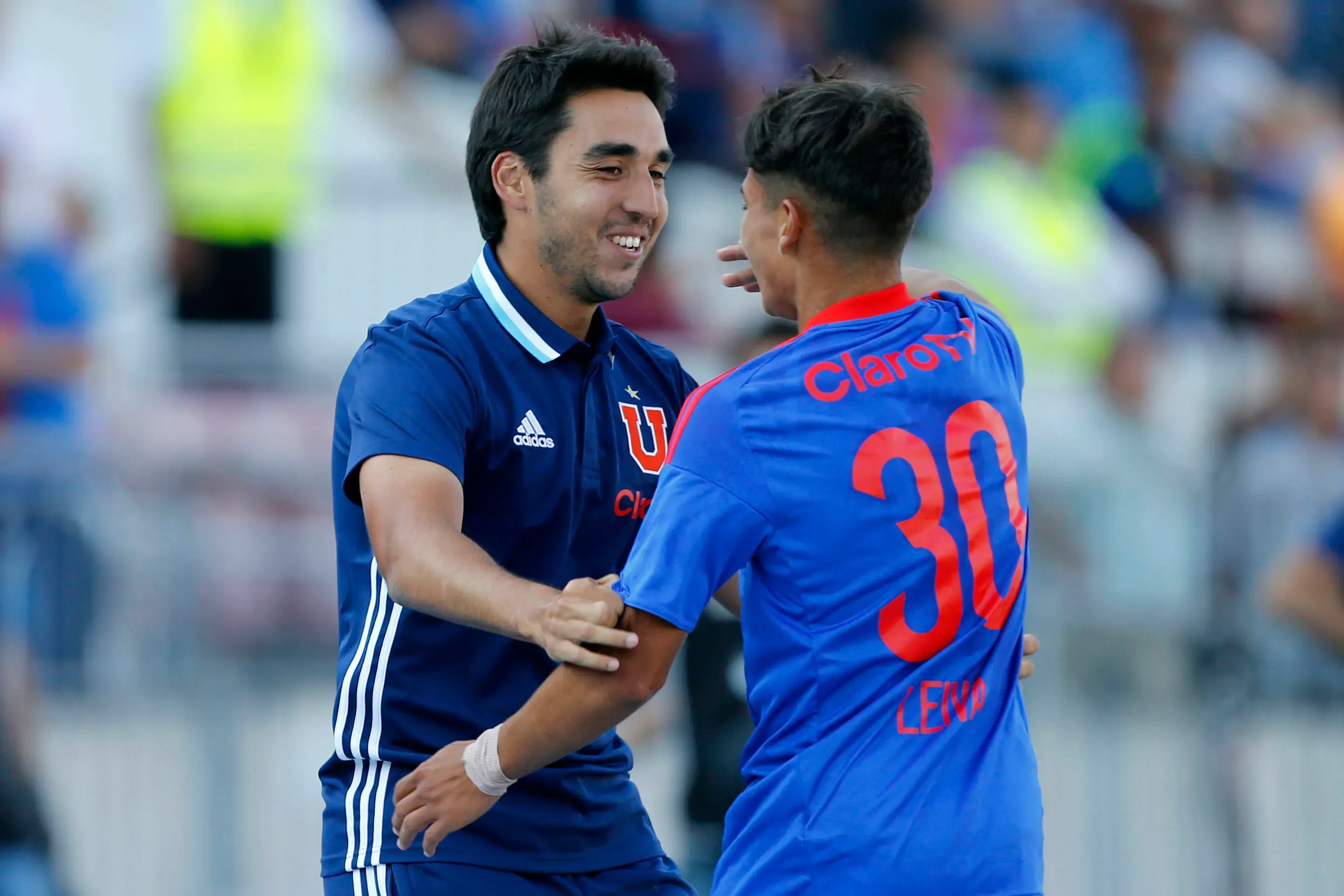 Meneghini en 2016 en U. de Chile, mientras era ayudante de Sebastián Beccacece. Imagen: Photosport