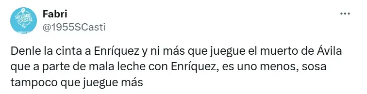 Hinchas de Cristal piden la salida de Ávila. (Foto: Captura de pantalla X)