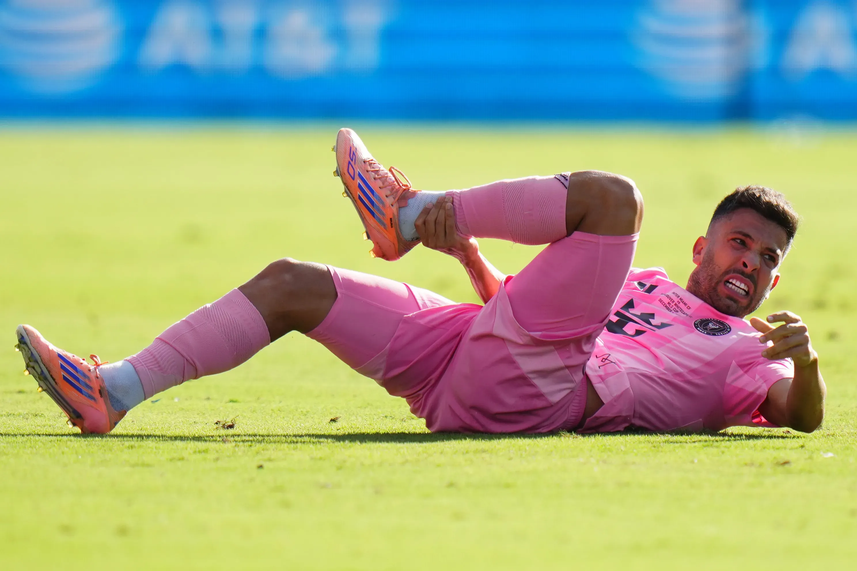 Jordi Alba na partida de hoje contra o Whitecaps. (Foto: Rich Storry/Getty Images)