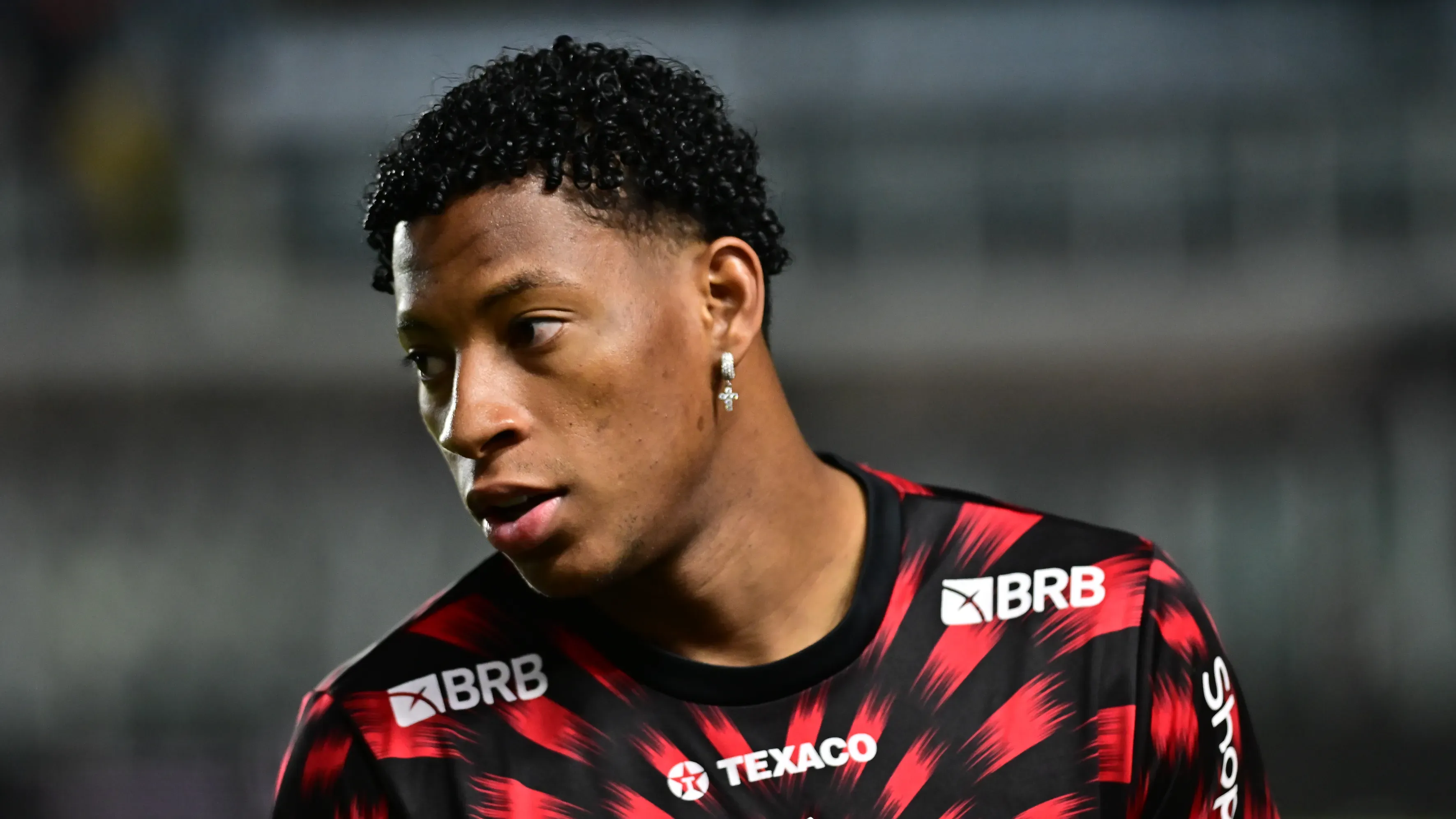 Após polêmicas, Plata pode ser titular em Flamengo x Bragantino. Foto: Jota Erre/AGIF