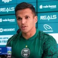 Notícia desanimadora sobre situação de Robson chega ao Coritiba; Tratamento se estende por mais um mês