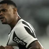 Comentaristas opinam sobre Júnior Santos do Botafogo ser o melhor atacante da Série A na temporada